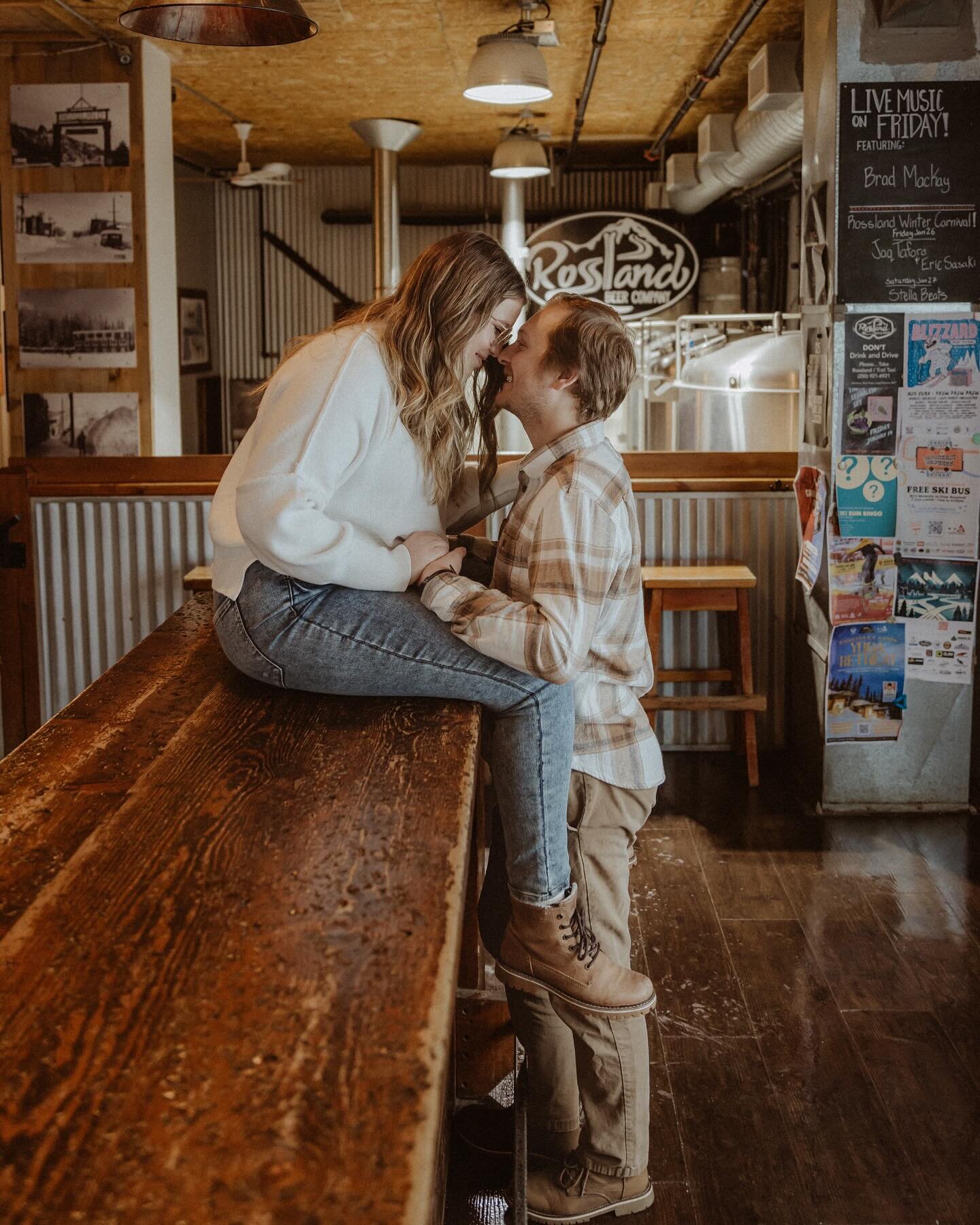 ✨ Capturing Your Love Story: The Importance of Choosing the Right Location for Your Engagement Session ✨

Hey, lovely couples! 💍 As we dive into planning your dream engagement session, let&rsquo;s talk about the heart of it all - the perfect locatio