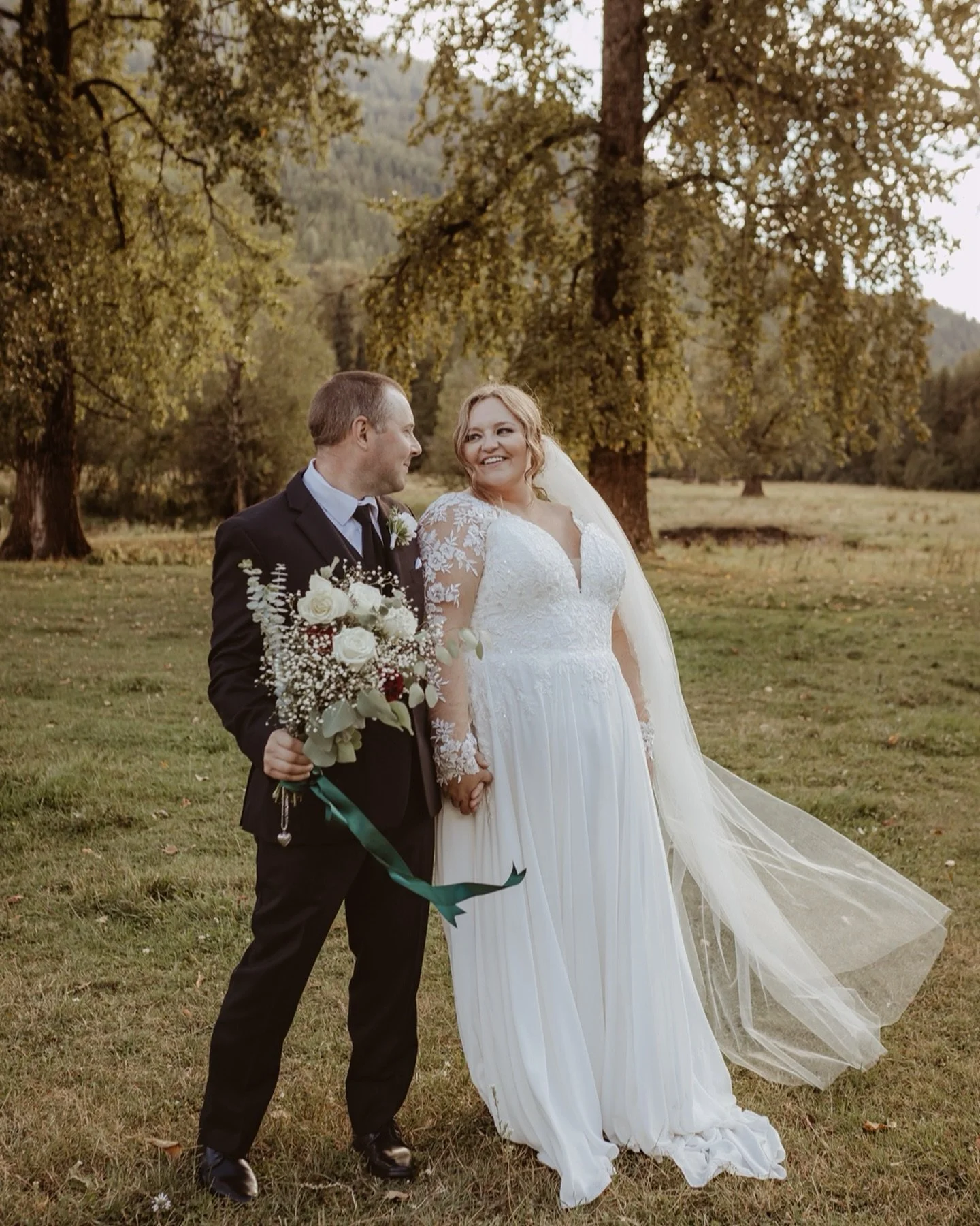 How do you even put a day like this into words? These two were wrapped in love, laughter, and the magic of a place that holds so much meaning for them. It was pure joy capturing these moments! Thank you, R+S, for letting me be part of such an unforge