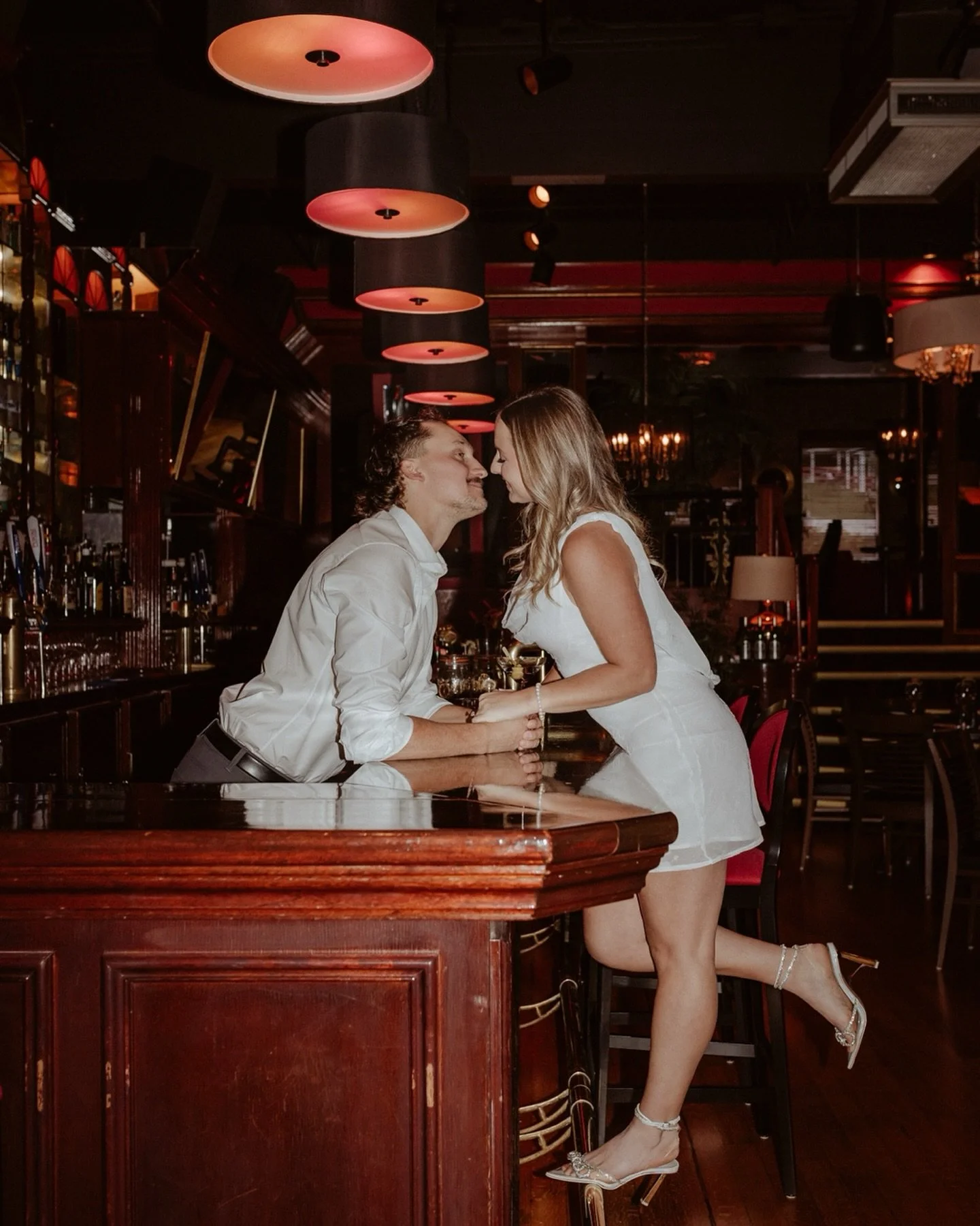 Part one of this super fun engagement session coming at you with all the speakeasy vibes! πΈ When A told me she wanted to shoot at the Columbia Steakhouse & Bar, I was SO excited to be photographing in a spot totally outside the norm. Not only wa