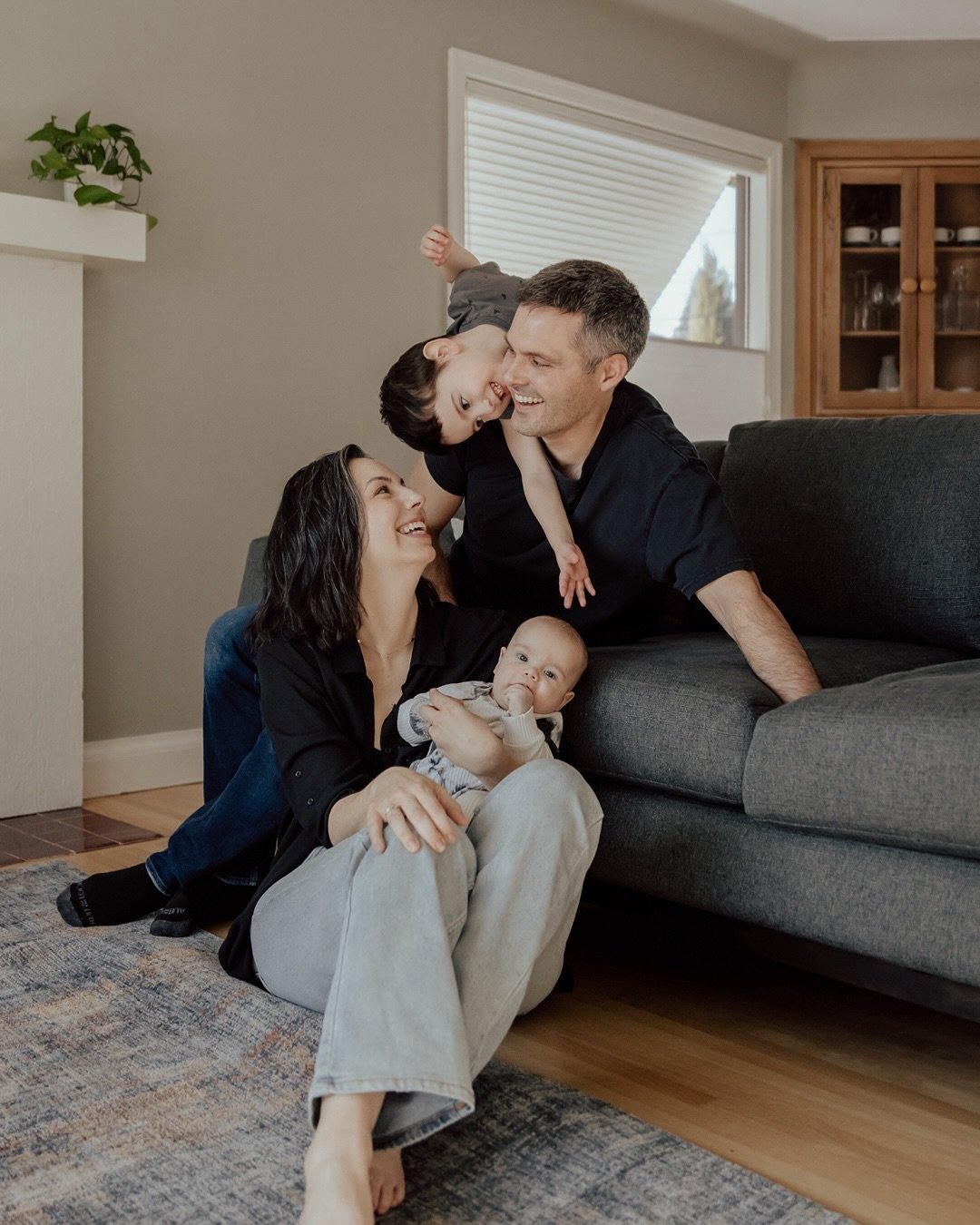 There&rsquo;s something extra special about in-home newborn sessions when there&rsquo;s an older sibling involved.

They&rsquo;re often a little shy at first, watching me quietly, unsure of what to make of the lady with the camera. But give it a litt