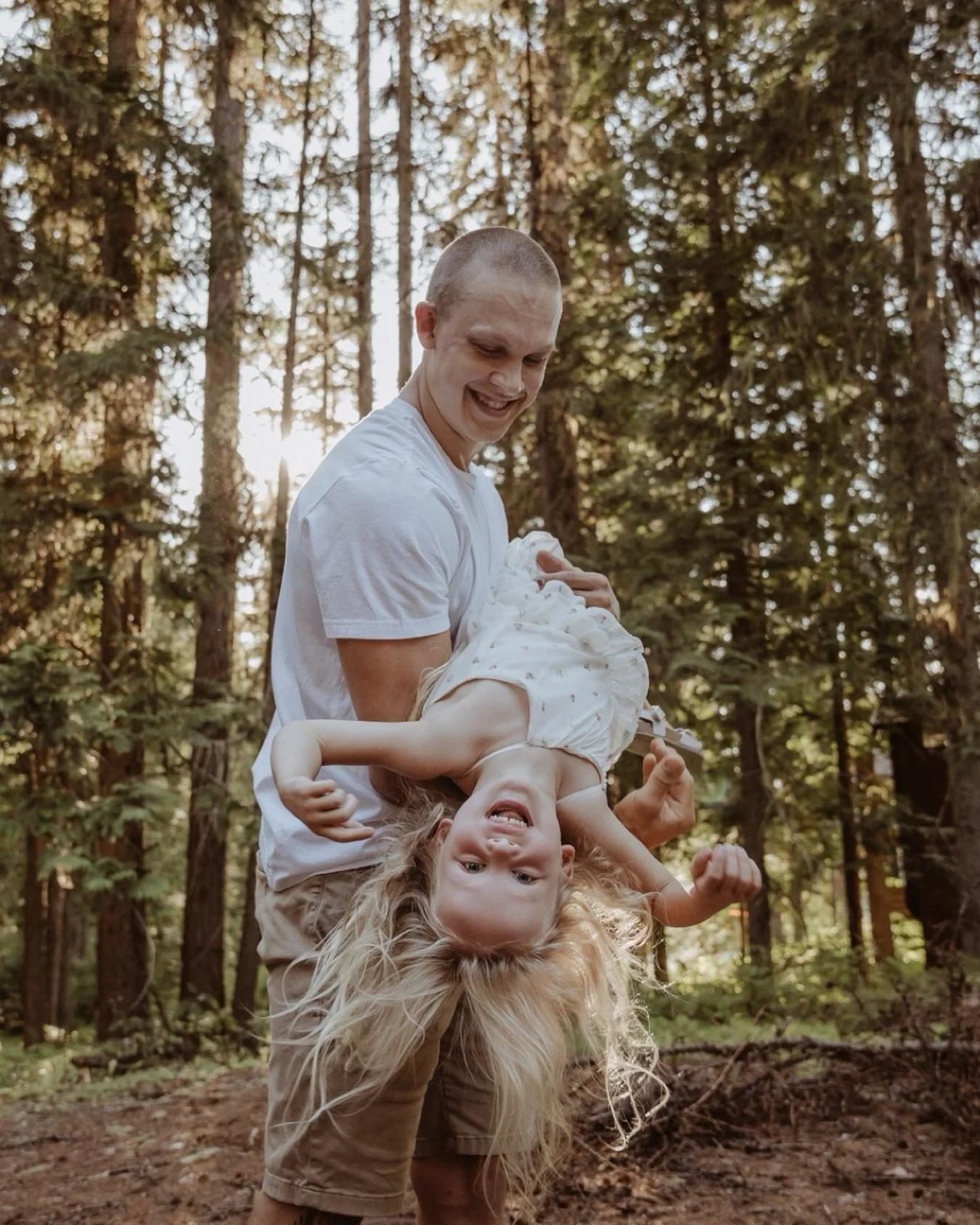 Just over here hanging in there — editing my little heart out on so many incredible galleries! 
This past summer (and now fall!) has been an absolute whirlwind of amazing, which means posting has definitely taken a back seat. Shooting and edit