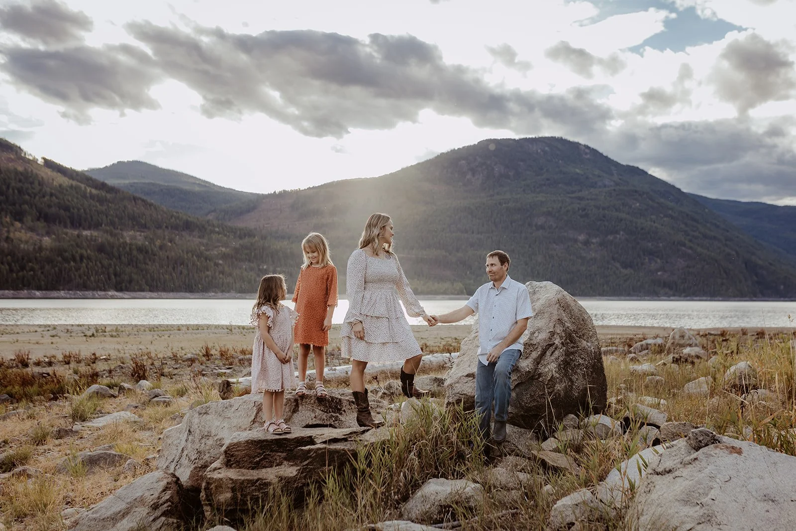 Chasing golden hour at Syringa with this beautiful family.
