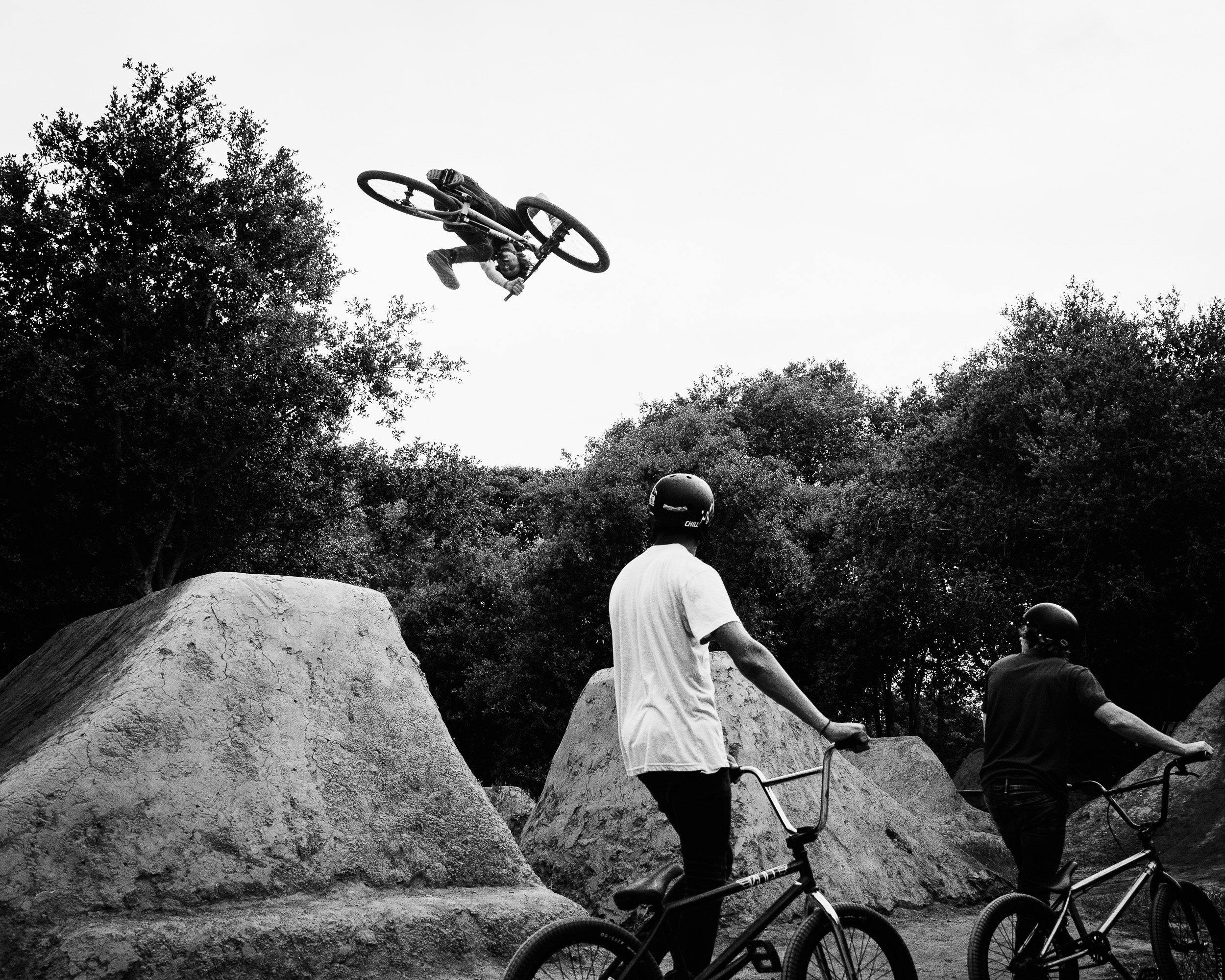 Owen Marks kicking a foot off on this steezy 360.jpg