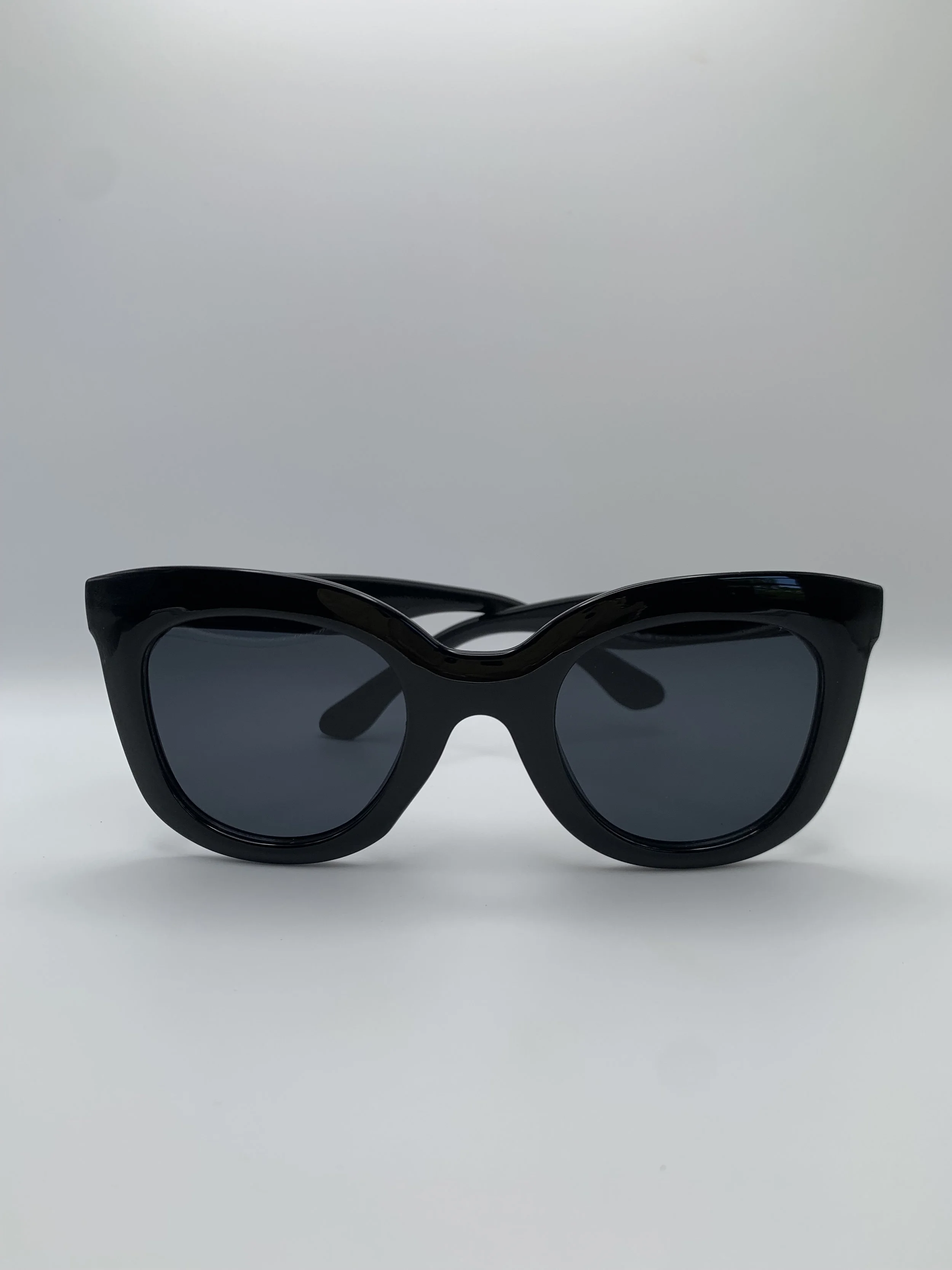 Gloria Sunglasses in Black.JPG