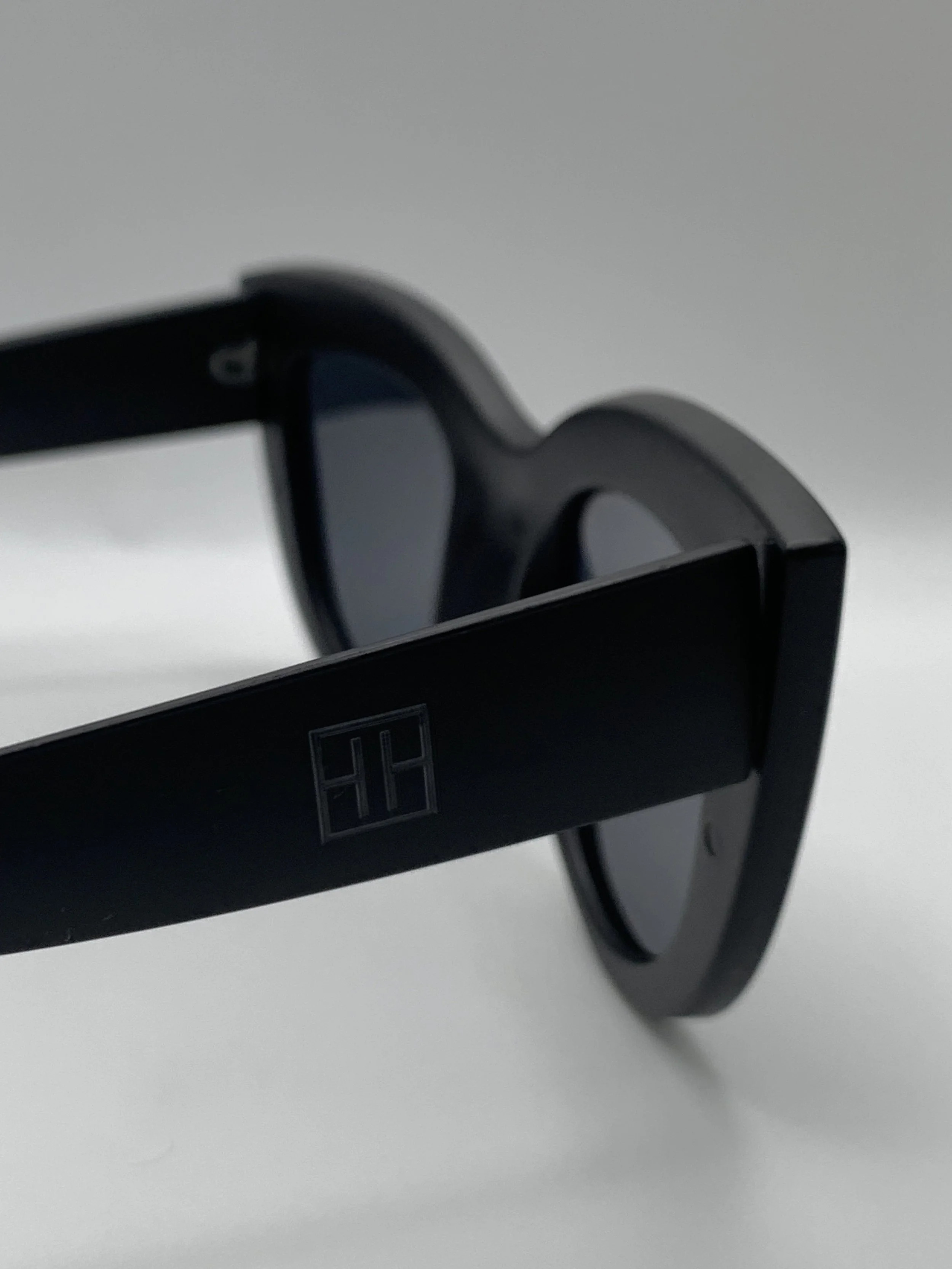 Joan Sunglasses in Black Logo.JPG