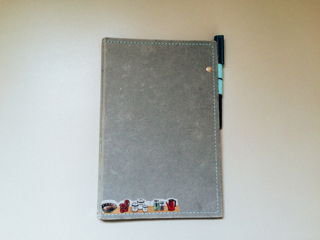 ecobook再生紙壓制的環保回收紙外殼,一整個紙到底。
