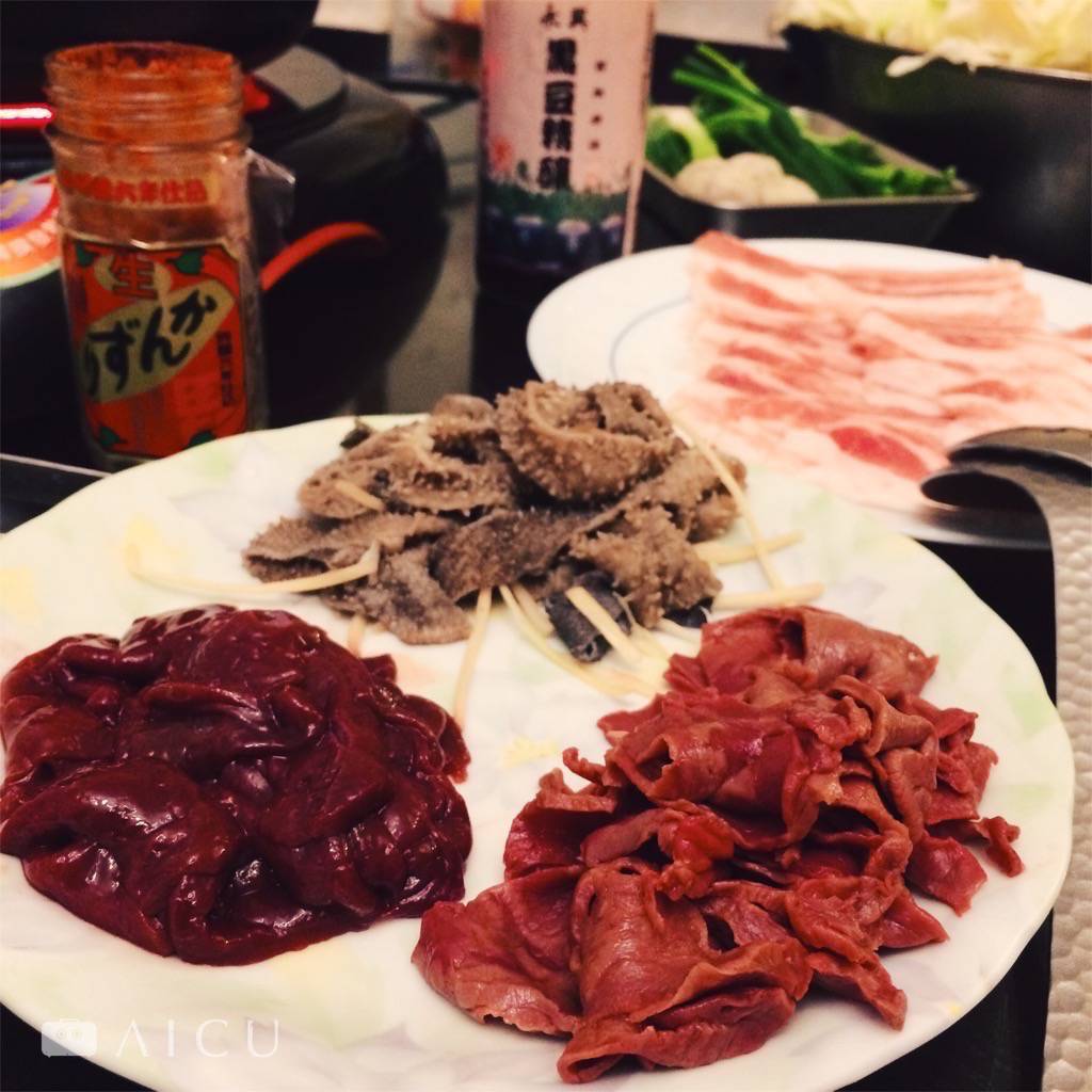 牛心瘦肉雖薄可有咬勁;牛肝嫩;牛肚勿涮久,脆。