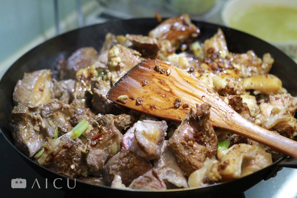 徹底的和爆香香料混合,才有層次。