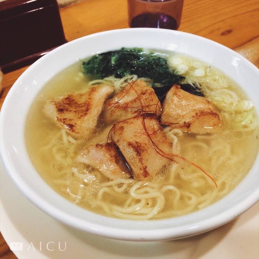鹽麴豬肉鹽味拉麵,不知何部位,吃來Q彈入味,好想知道怎麼醃漬的。