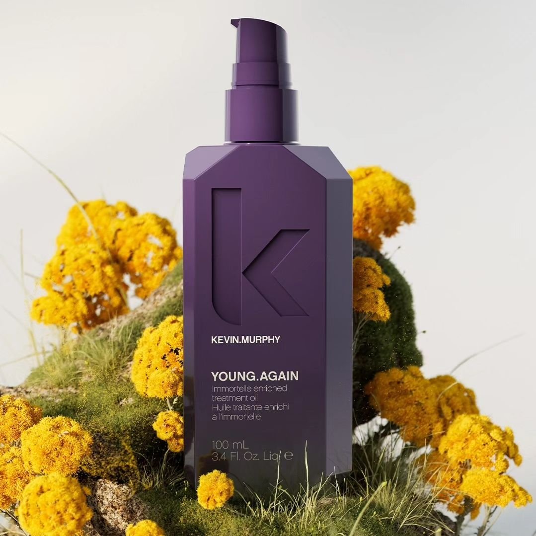 The ultimate daily indulgence for hair that looks and feels rejuvenated - YOUNG.AGAIN is a weightless, leave-in treatment oil powered by immortelle. Deeply nourishing and conditioning by up to 13x, this luxurious treatment oil leaves hair feeling str