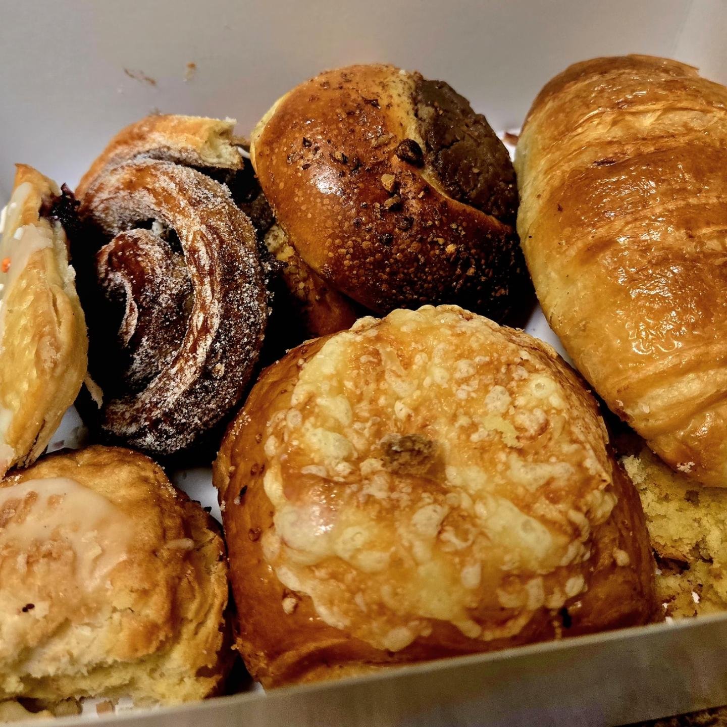 A big THANK YOU for the incredible pastries gifted to our team on a busy Wednesday by Good Girls Bakery.  @goodgirlsbakeryy have some amazing treats that we're sure you will enjoy.  Check them out in the Eagleview Town Center. 
We know we will be get