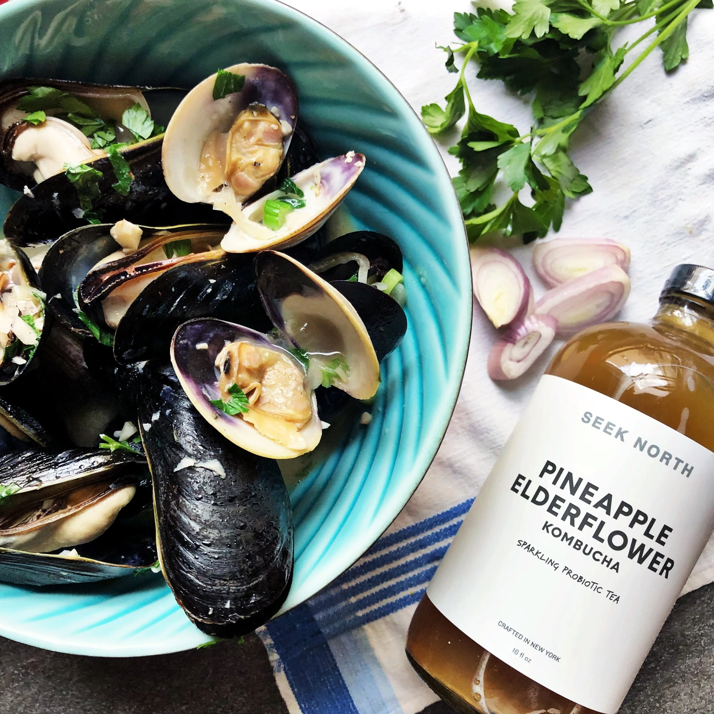 BOOCHY MUSSELS WITH BUTTER GARLIC SAUCE&nbsp;