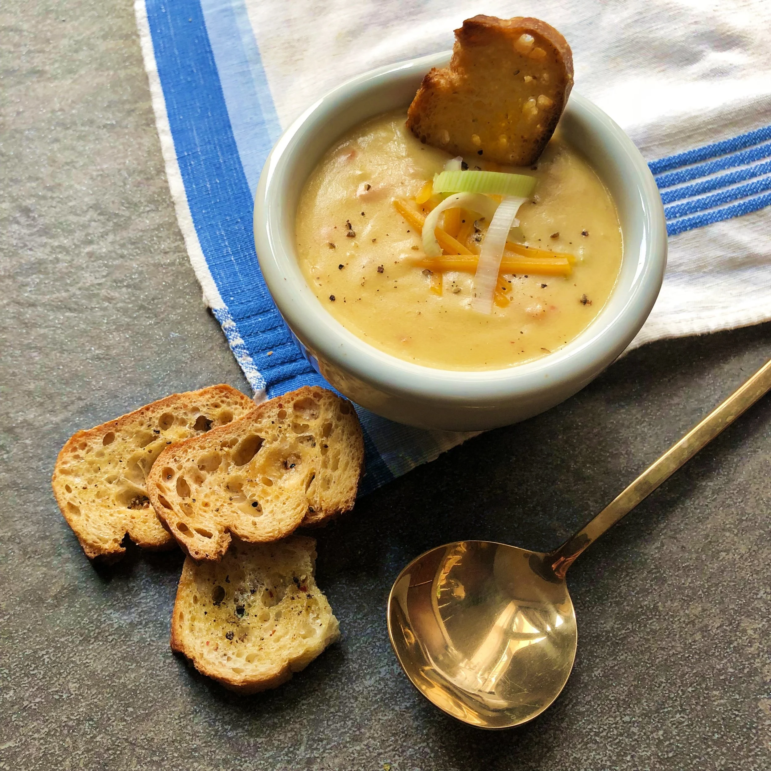 Creamy Kombucha Cheddar Cheese Soup 