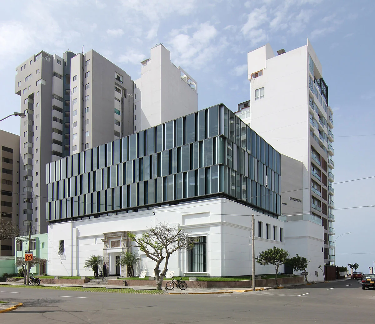 AV 02.jpg