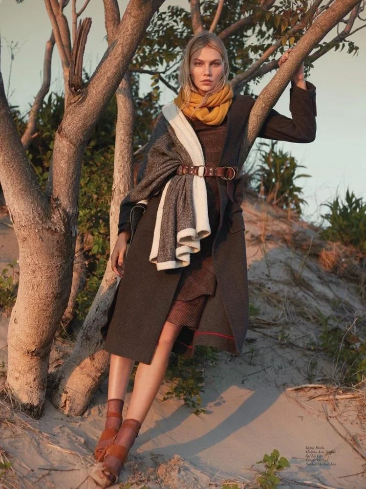 aline-weber-model0459f50319afba932d328cde23a6a9050a_thumb.jpg