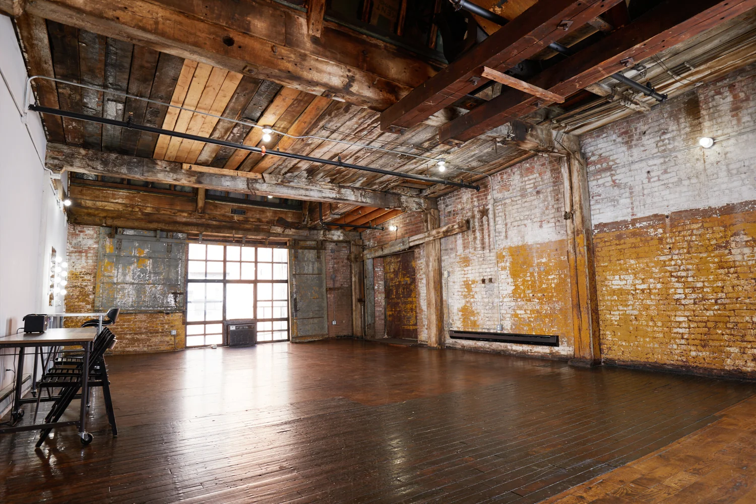STUDIO 520 / 800 SF — Ruby Bird Studio