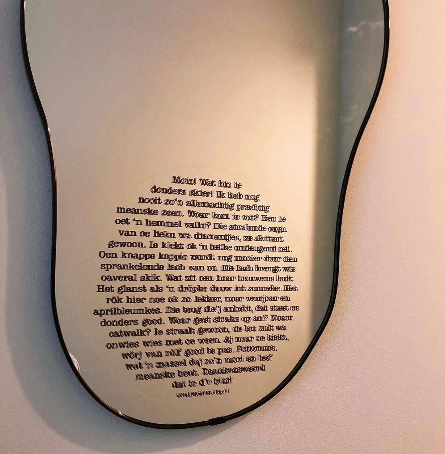 Ze zijn de splinternieuwe B&amp;B Stayble Houtmaat in Hengelo druk aan het inrichten zodat ze hun eerste gasten deze zomer kunnen ontvangen. En wat hangt daar in de badkamer op de spiegel? Juistja! Onze Good te Pas spiegelsticker! Kun je elke dag lez