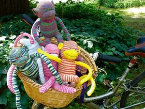 They love to go on long bike rides....