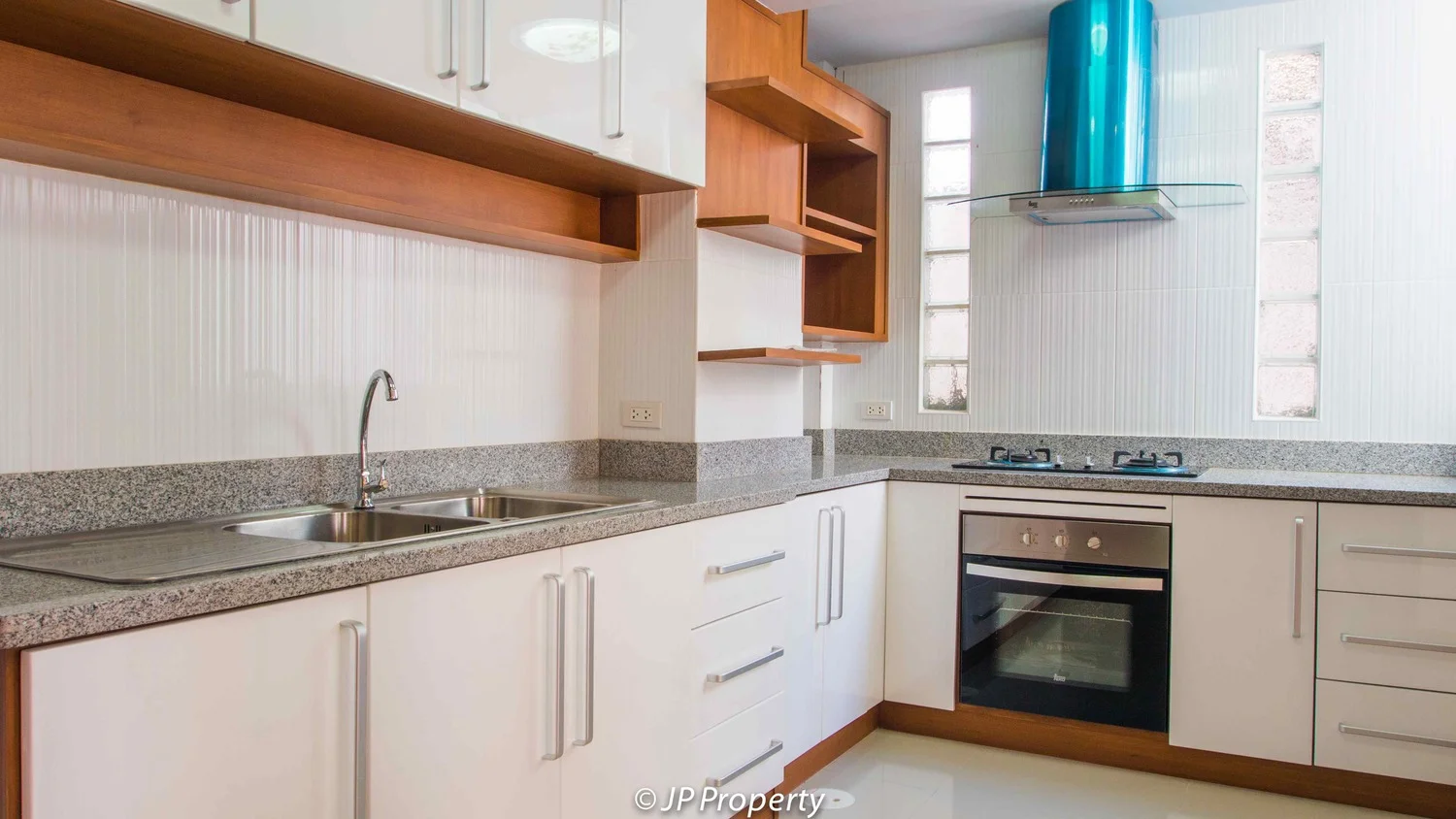 388-154-Kitchen-7150019.jpg