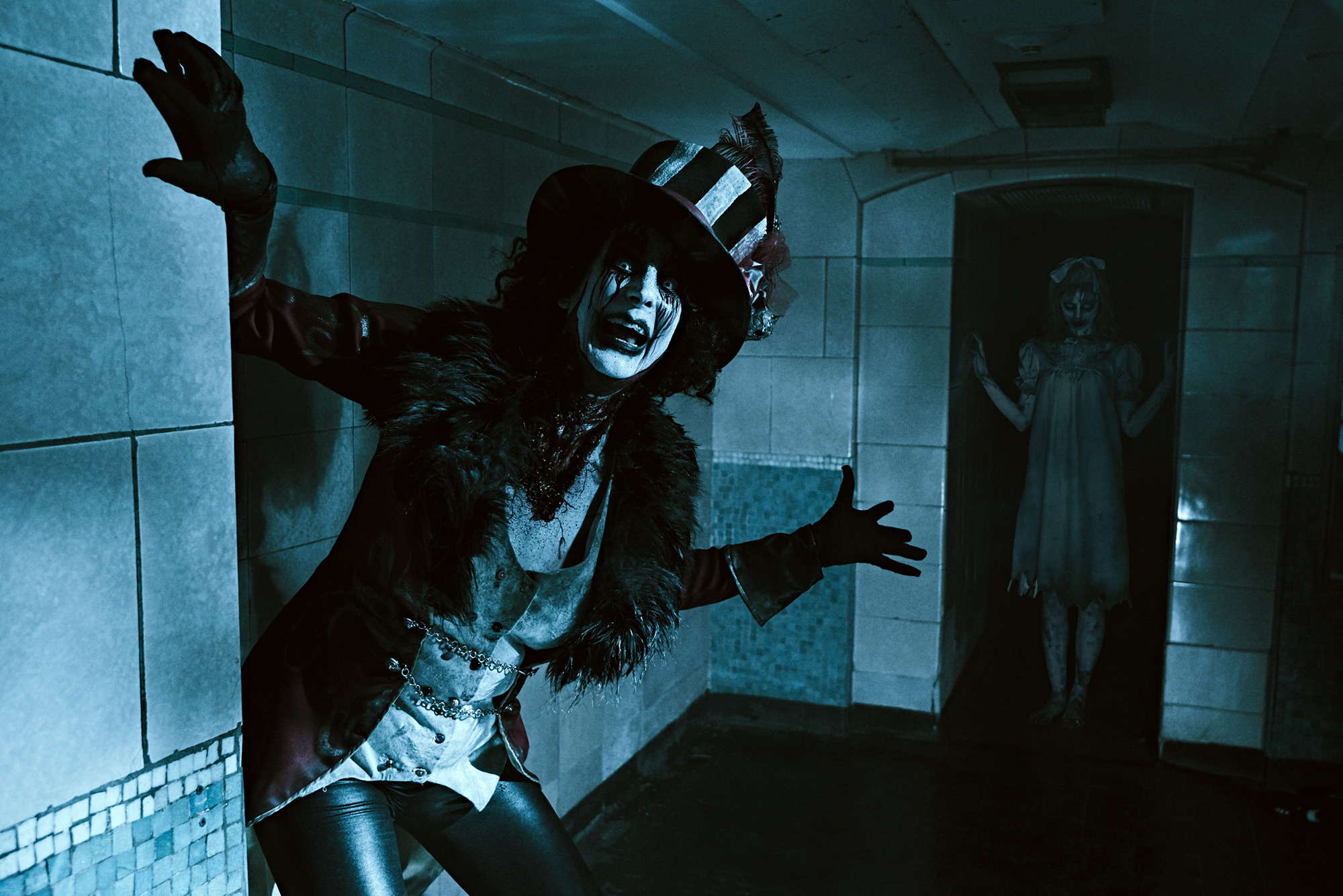 15_QM_DARK_HARBOR_RINGMASTER-0335.jpg