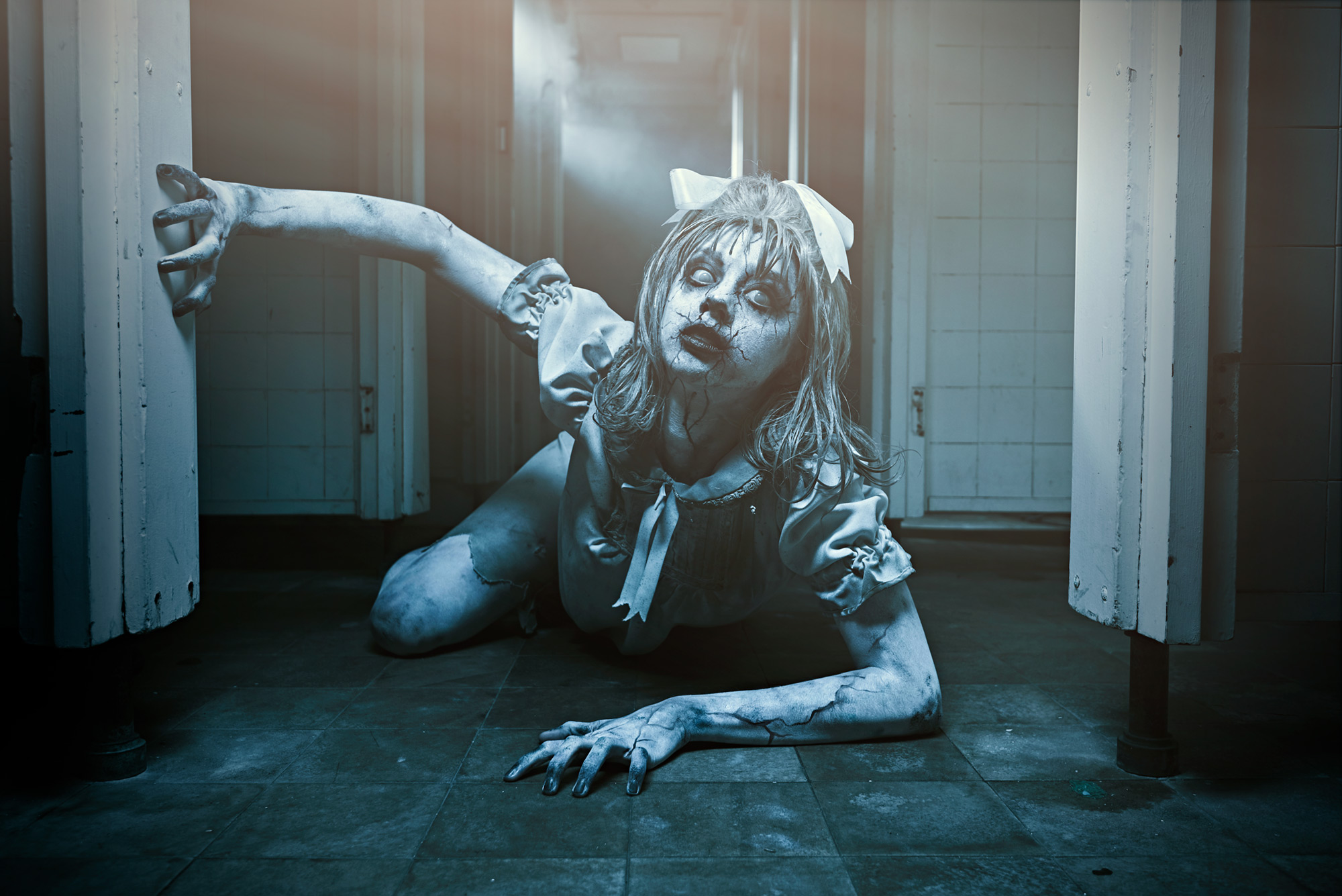 15_QM_DARK_HARBOR_SCARY_MARY_SHOT_02-0077-1.jpg