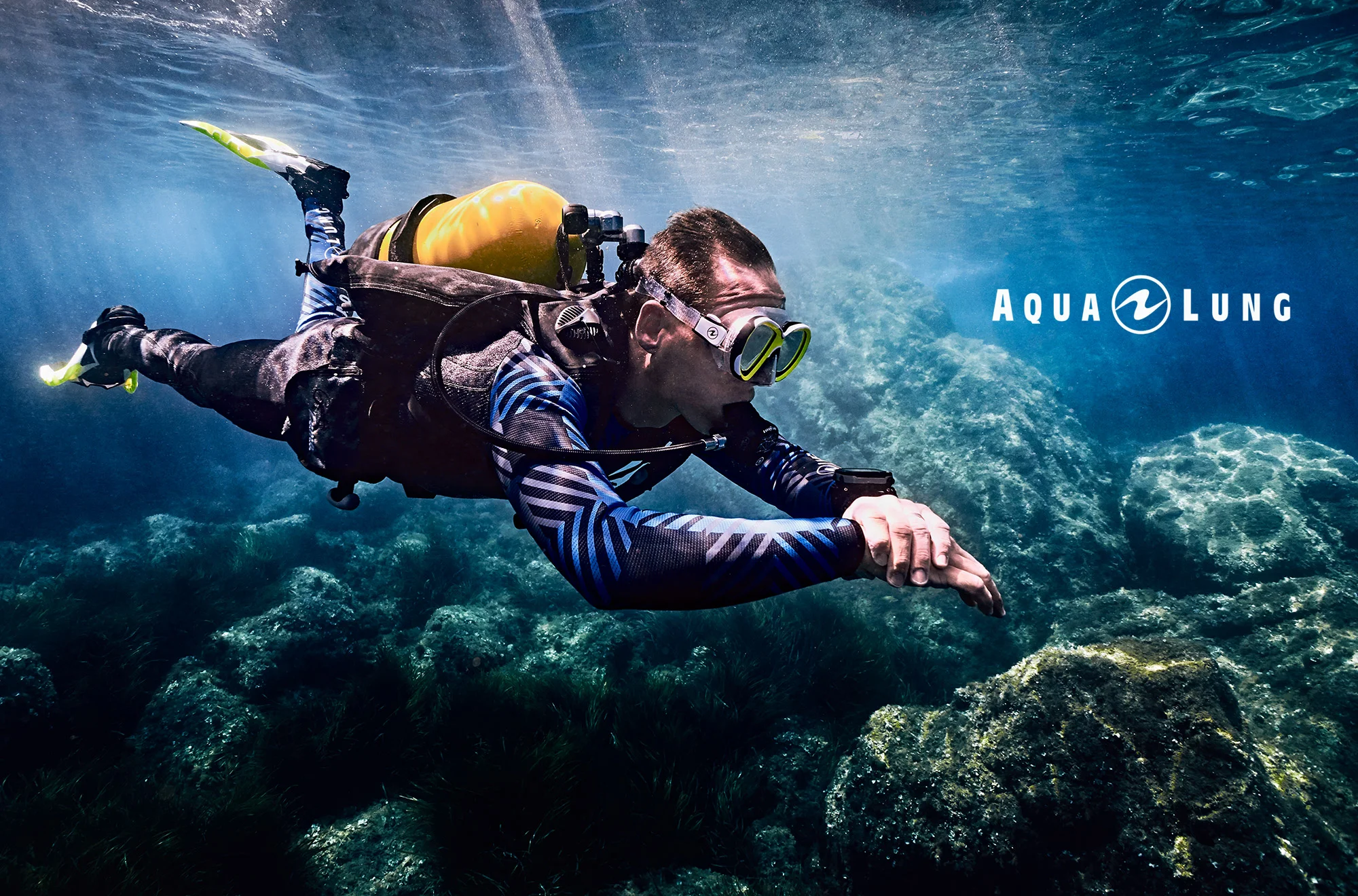 aqualung_aaronokayama_01.jpg