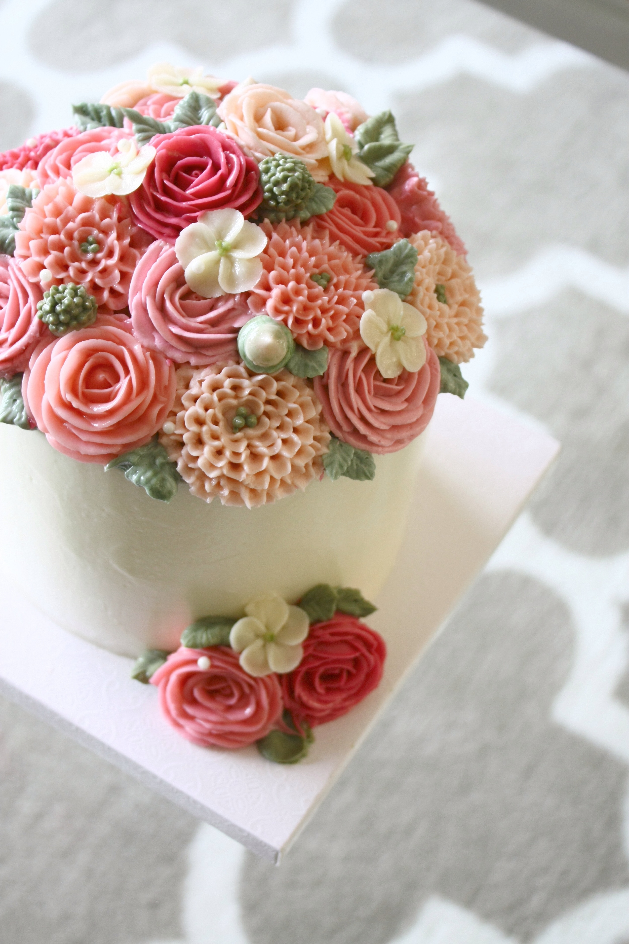 20 Bold Wedding Cakes for Spring + Summer ⋆ Ruffled