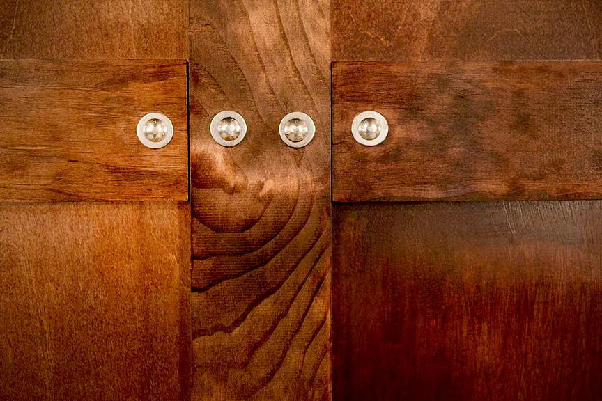  Barn door detail. 