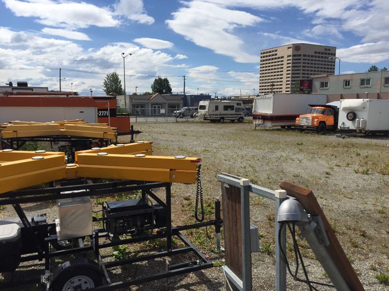 AK MLS# 15-15357 581 E 4th Avenue Anchorage, AK 99501 Commercial Lease Office trailer available for lease along with up to 13,000 sf Business Zoned land. Land also for sale along with office and equipment on lot. Near State office building, downtown, highway. Perfect for contractor, landscaper, or emerging business with need for office and yard.