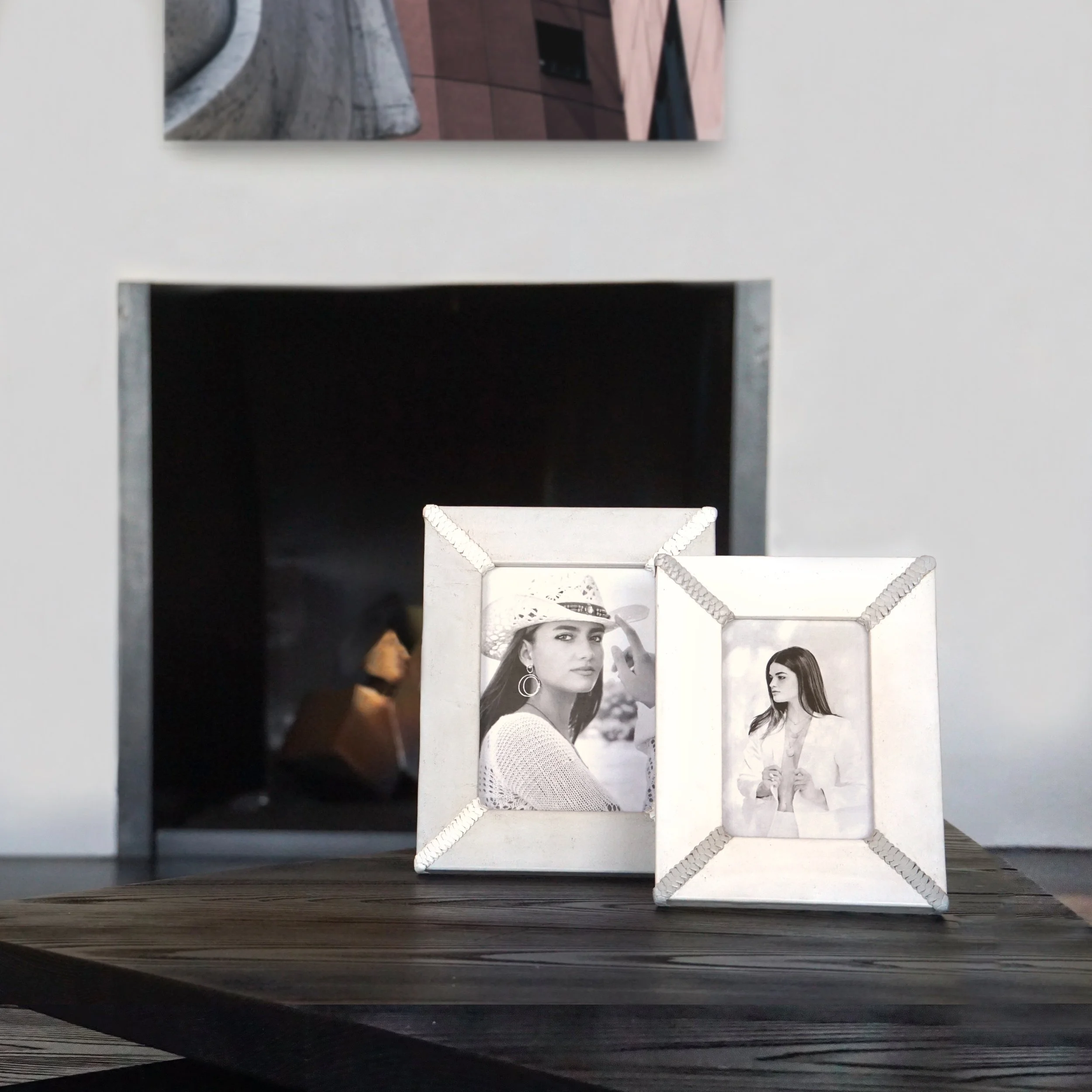 Dresigns by Alina leather frame