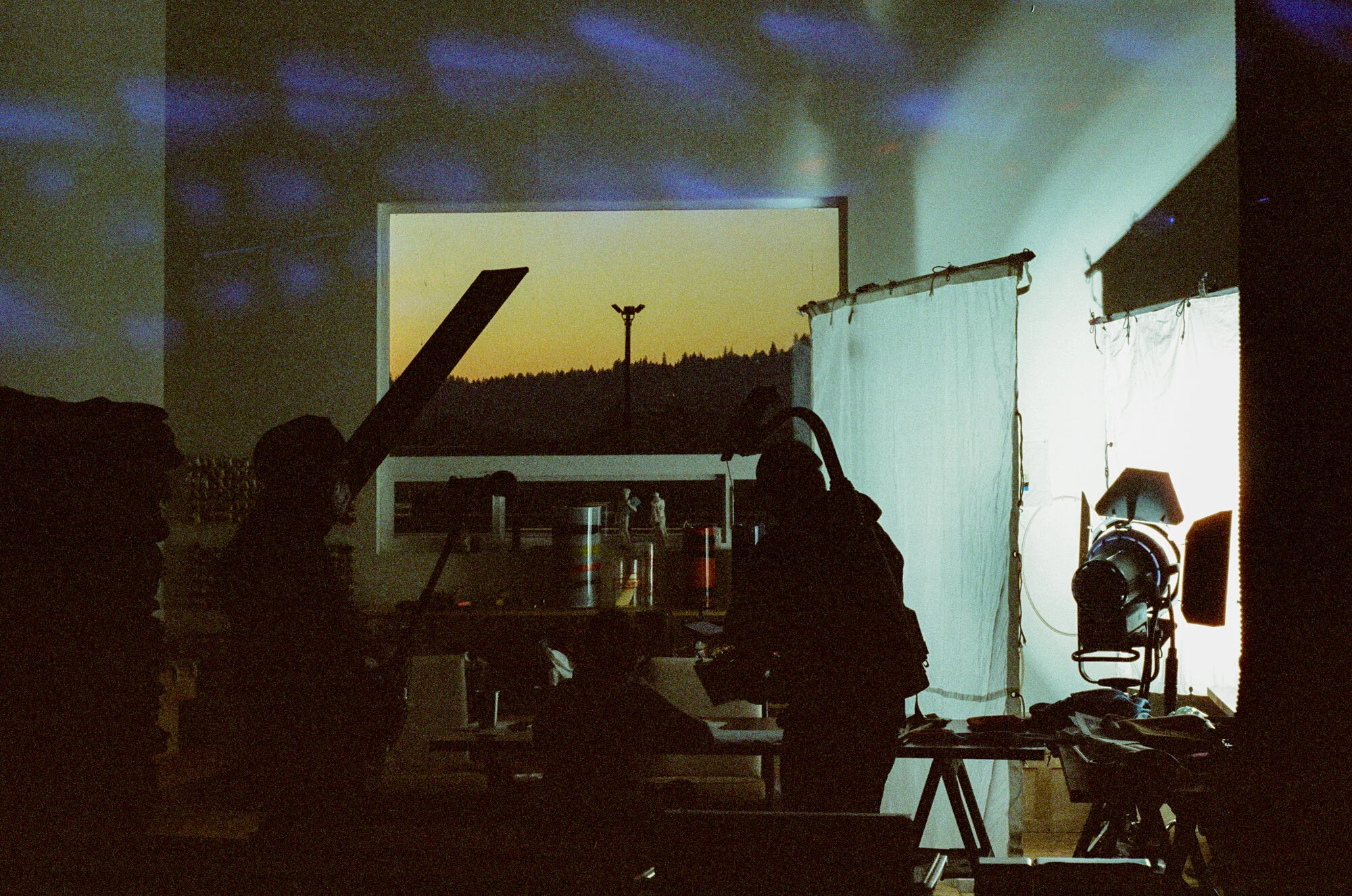 LPxMW-000002350008.jpg