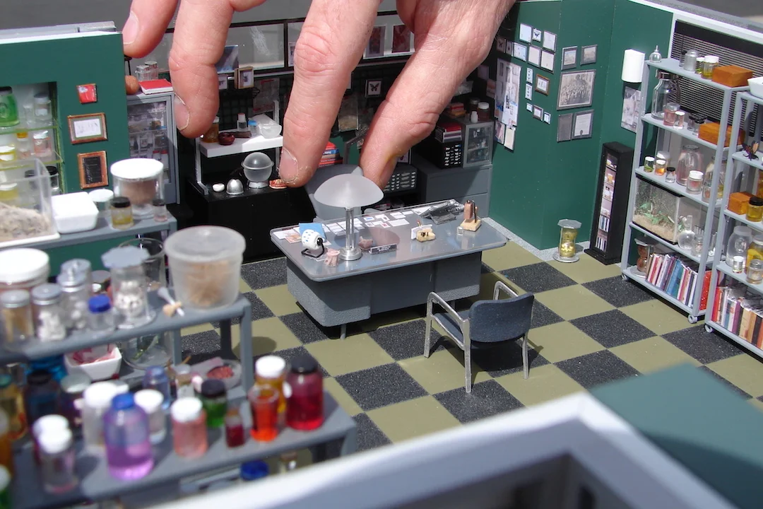 miniature chemistry set