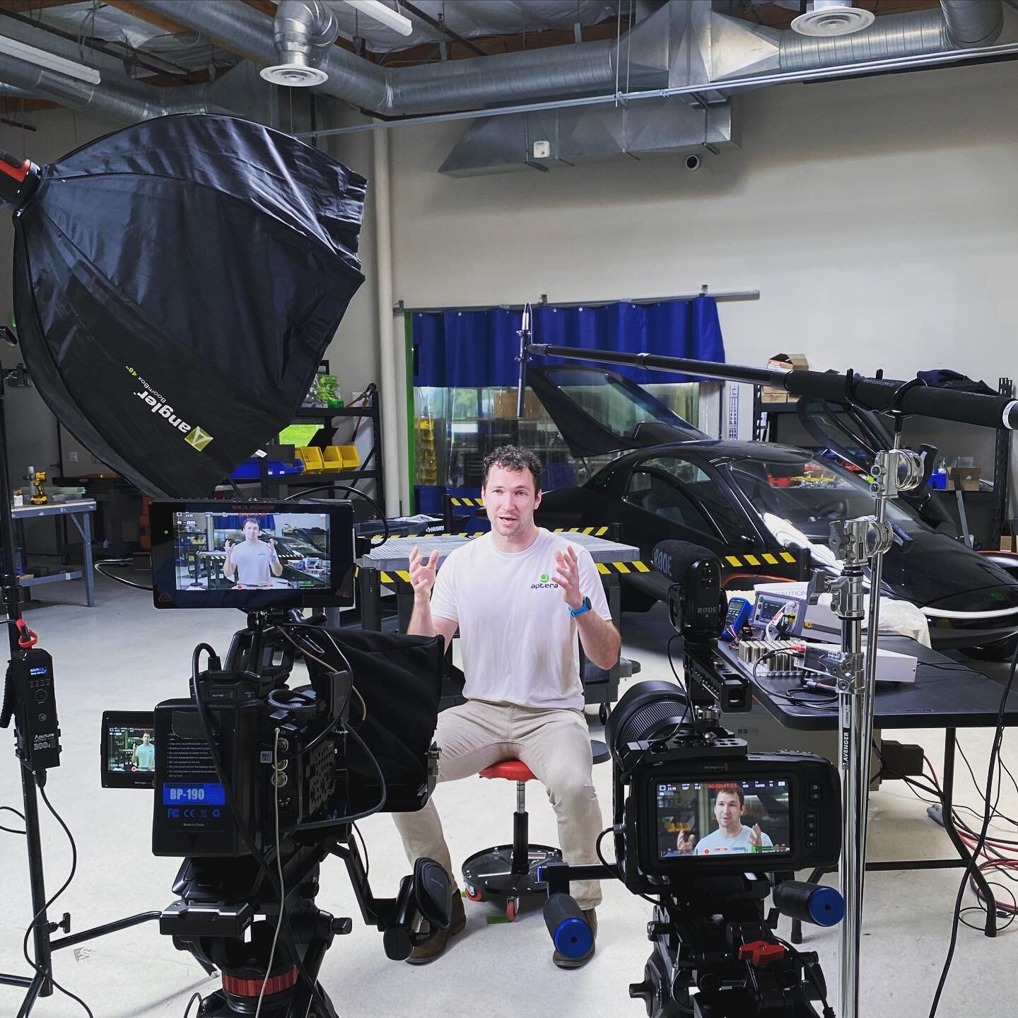 Interview setups with @aptera_motors 

#electricvehicle
#ursaminipro12k
#blackmagicdesign
#videoproduction
#sandiegocreatives