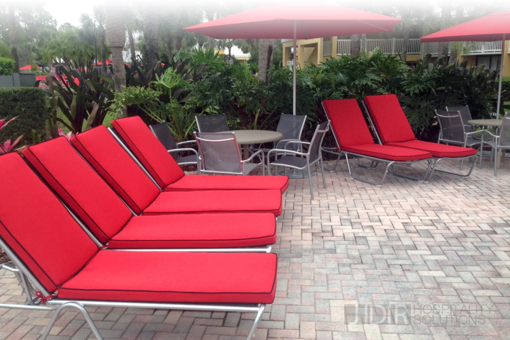 METAL FURNITURE LIKE NEW