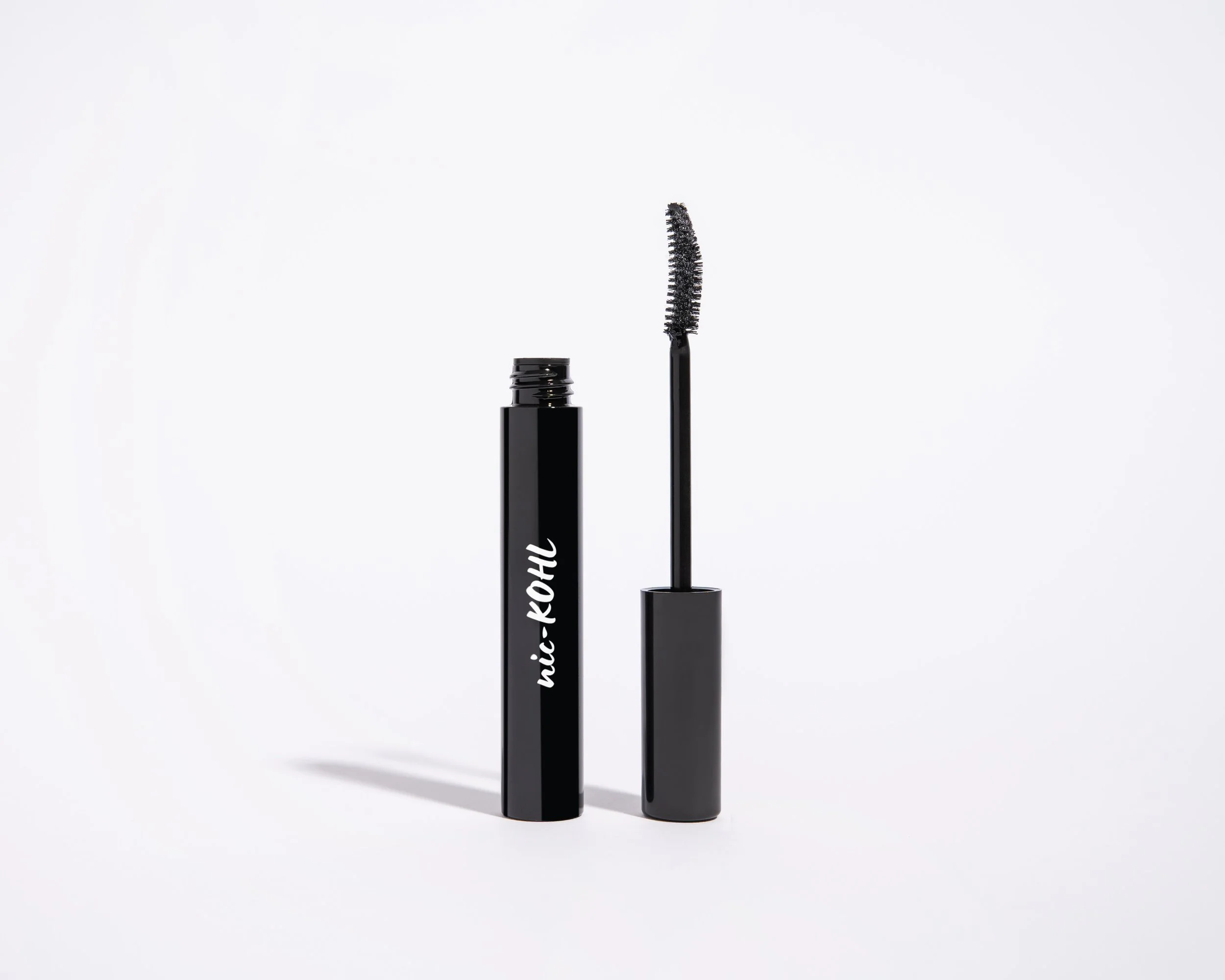 Lux Velvet Mascara