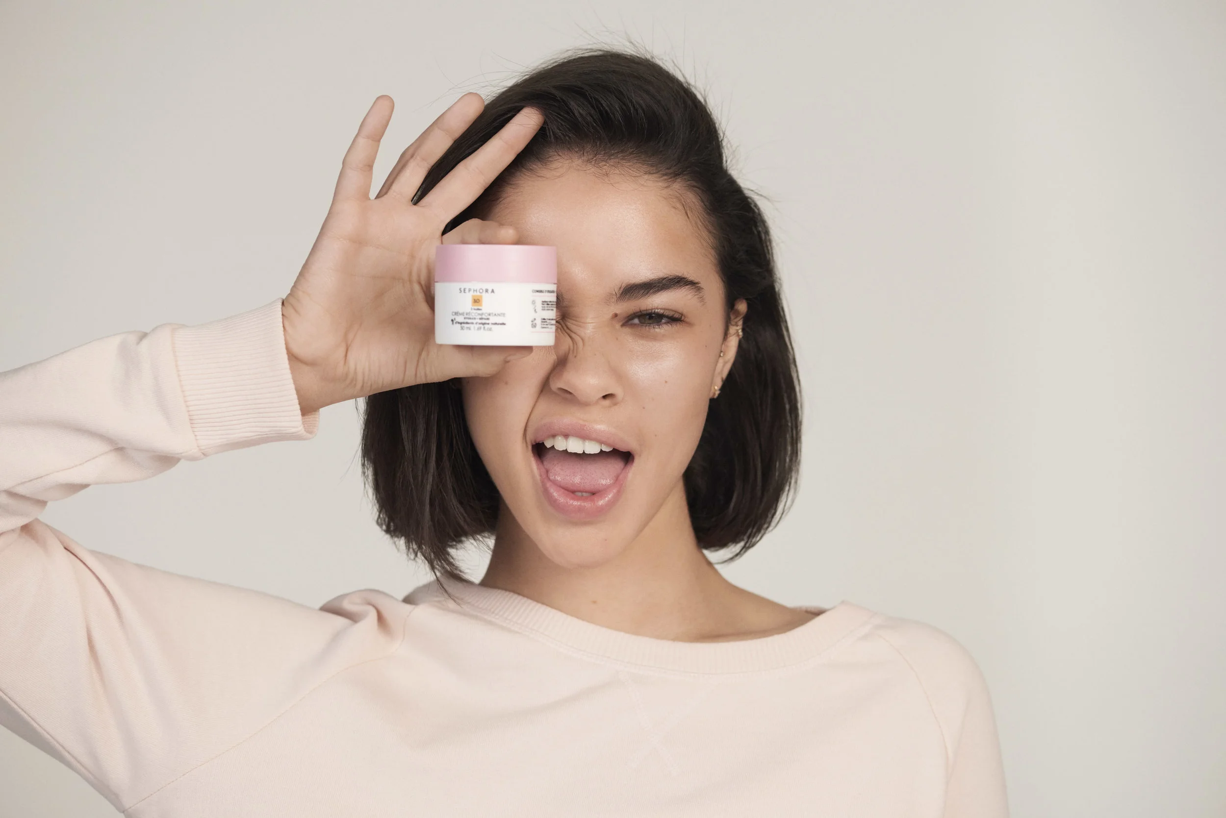 04_MODEL_NourishingMoisturizer_215_F3.jpg