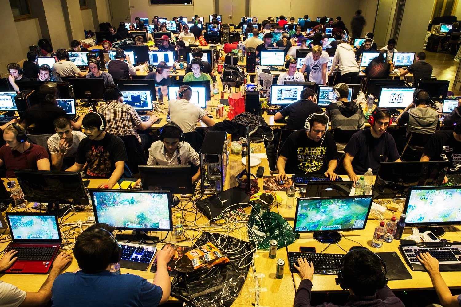 Championnat suisse de jeux vidéos, Renens, Suisse, 23 octobre 2013.