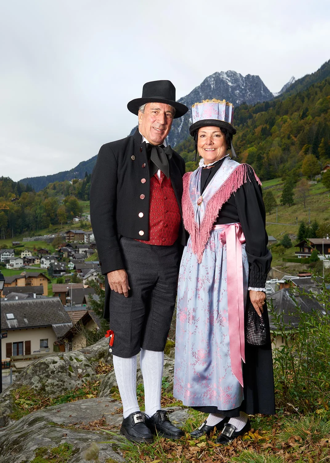 Bruno Della Torre et son épouse en costume de Salvan. Copyright Bertrand Cottet
