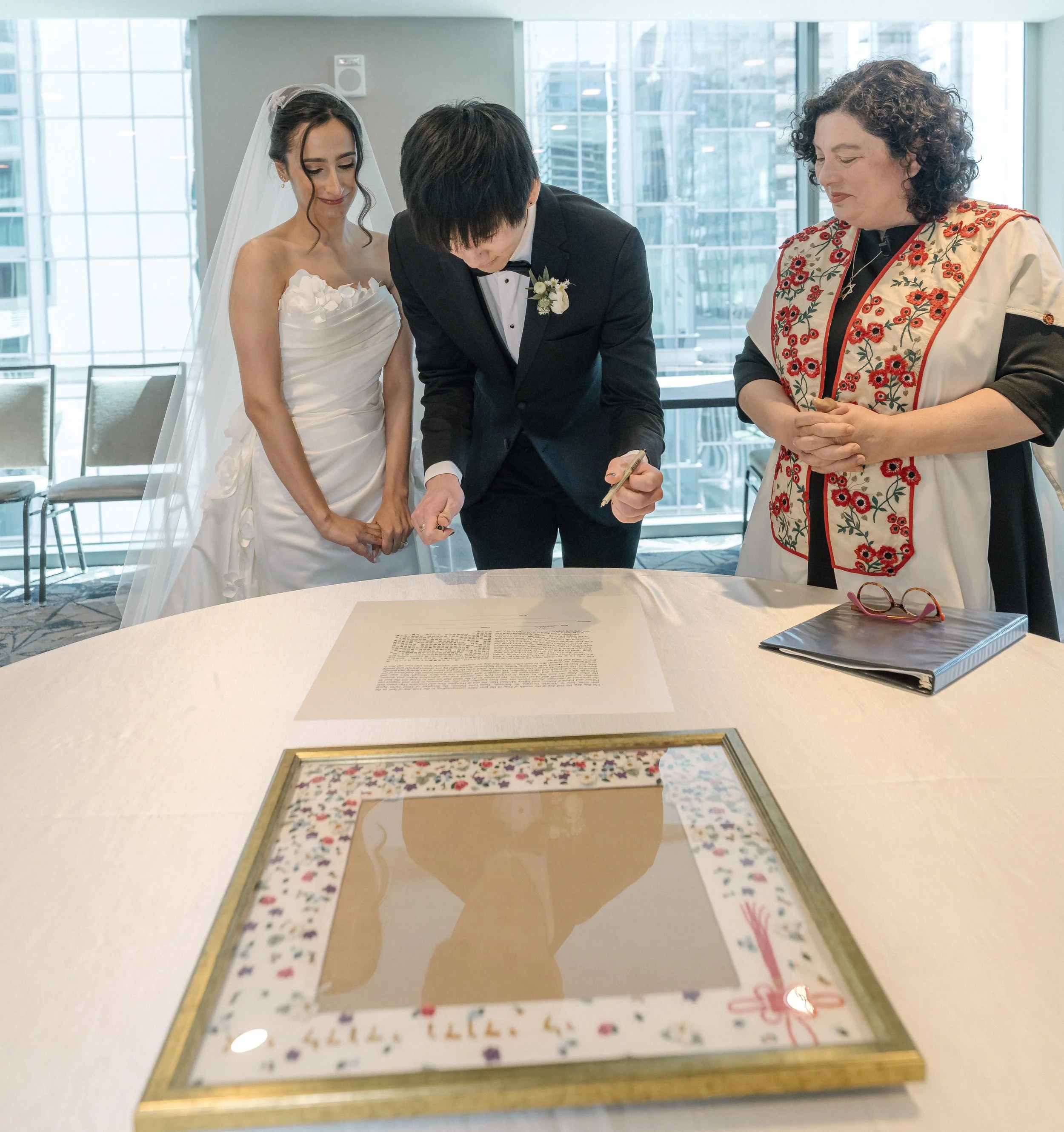 Photography by the Atlanta Wedding Photographers atwww.AtlantaArtsiticWeddings.com at the Epicurean Hotel Downtown Atlanta