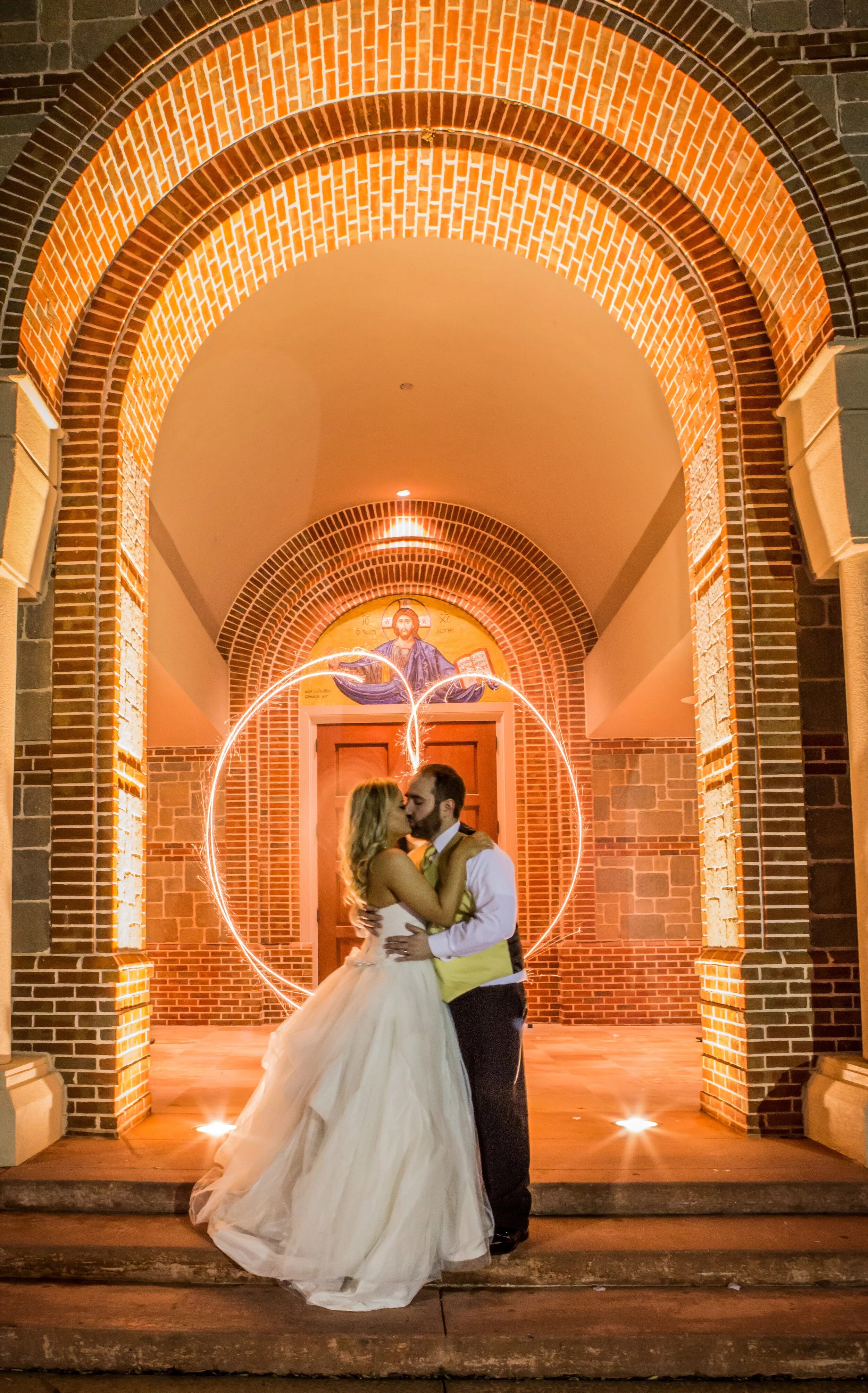 Wedding photography by the Atlanta Wedding Photographers at www.AtlantaArtisticWeddings.com