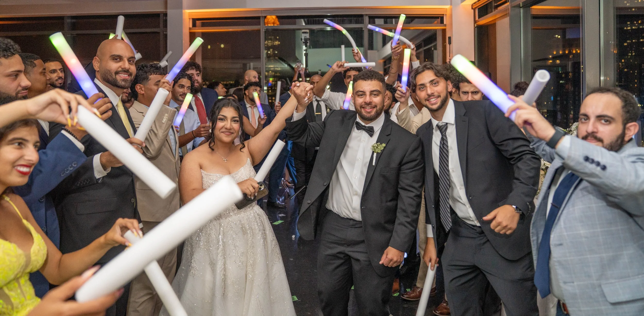 The Atlanta wedding photographer at AtlantaArtisticWeddings tells your wedding story with Photodocumentary photography at Ventanas