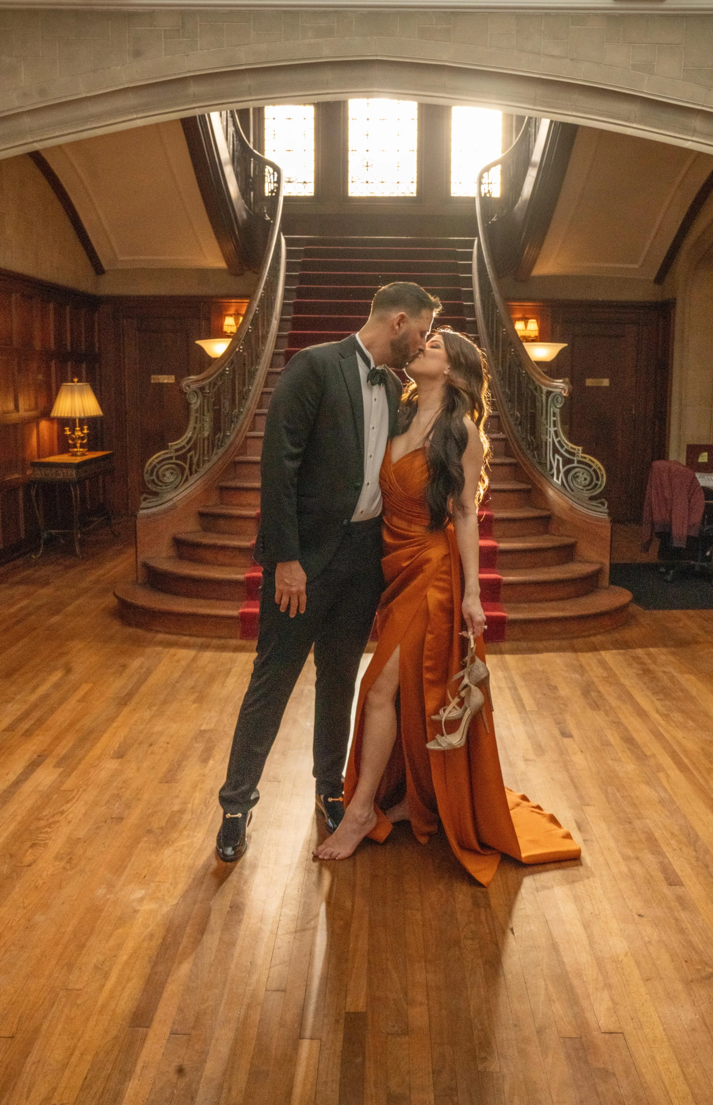 The Atlanta wedding photographer at AtlantaArtisticWeddingstells your wedding story with Photodocumentary photography voted top 3 photographers in Atlanta
