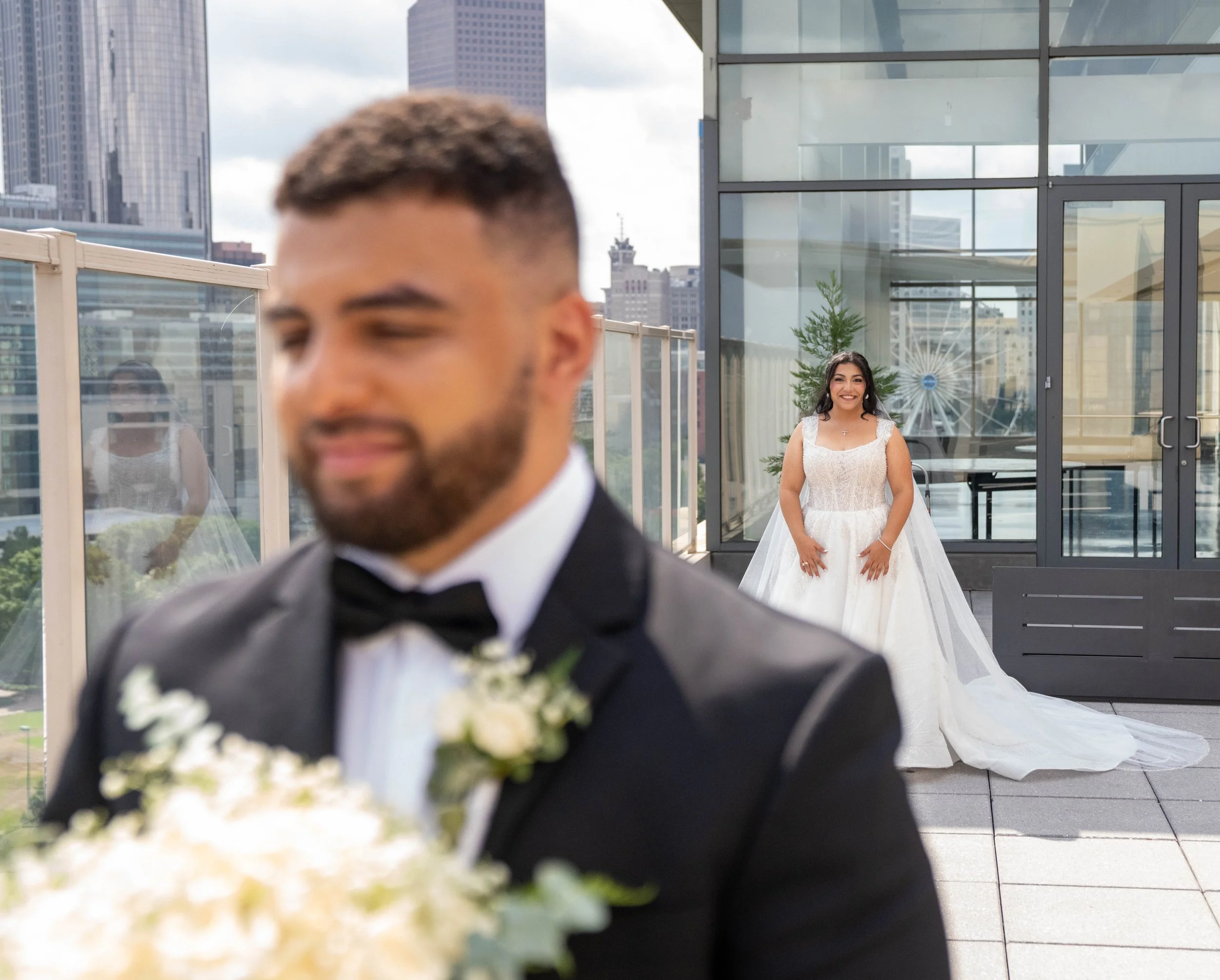 The Atlanta wedding photographer at AtlantaArtisticWeddings tells your wedding story with Photodocumentary photography at Ventanas