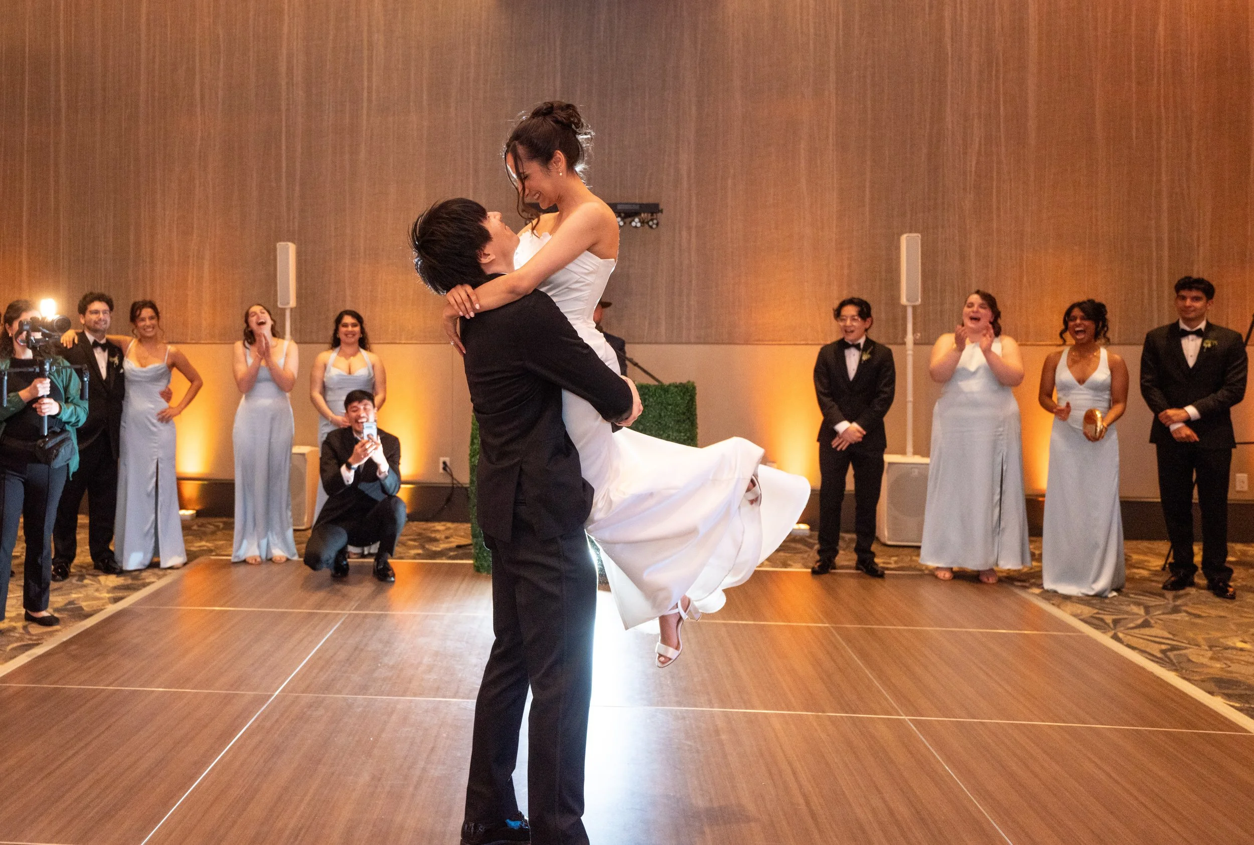 Photography by the Atlanta Wedding Photographers atwww.AtlantaArtsiticWeddings.com at the Epicurean Hotel Downtown Atlanta