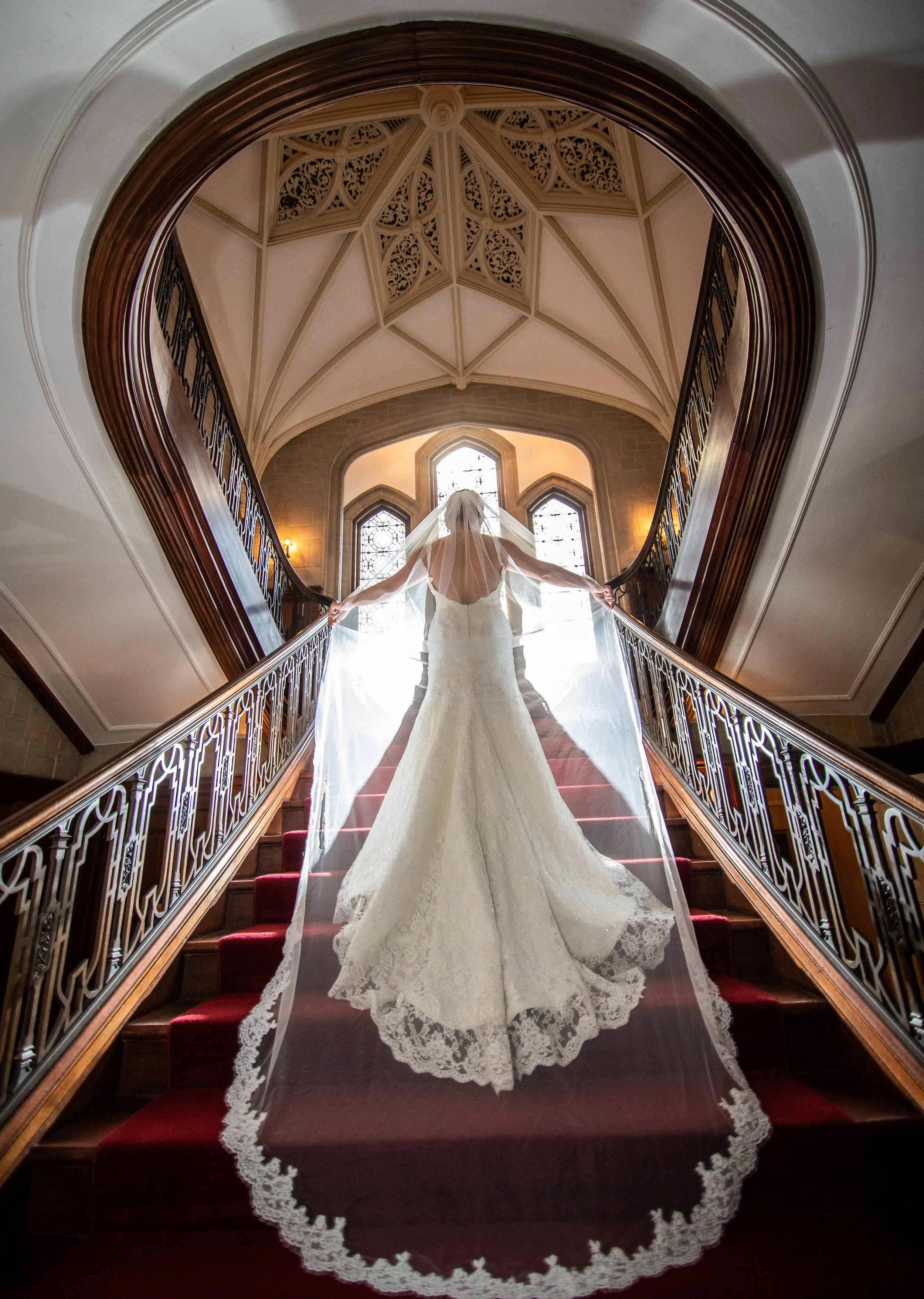 The Atlanta wedding photographer at AtlantaArtisticWeddings tells your wedding story with Photodocumentary photography