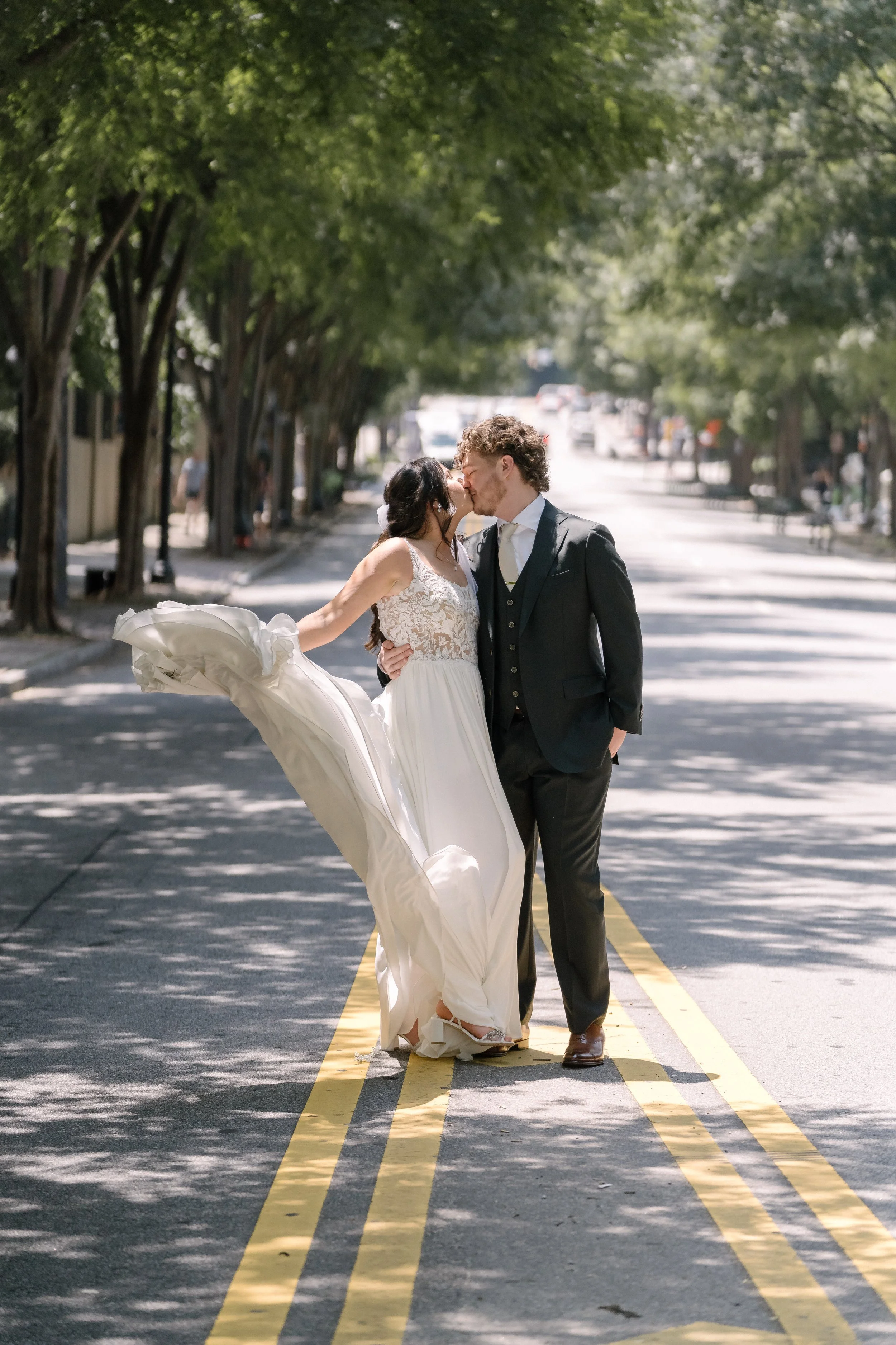 The Atlanta wedding photographer at AtlantaArtisticWeddingstells your wedding story with Photodocumentary photography voted top 3 photographers in Atlanta