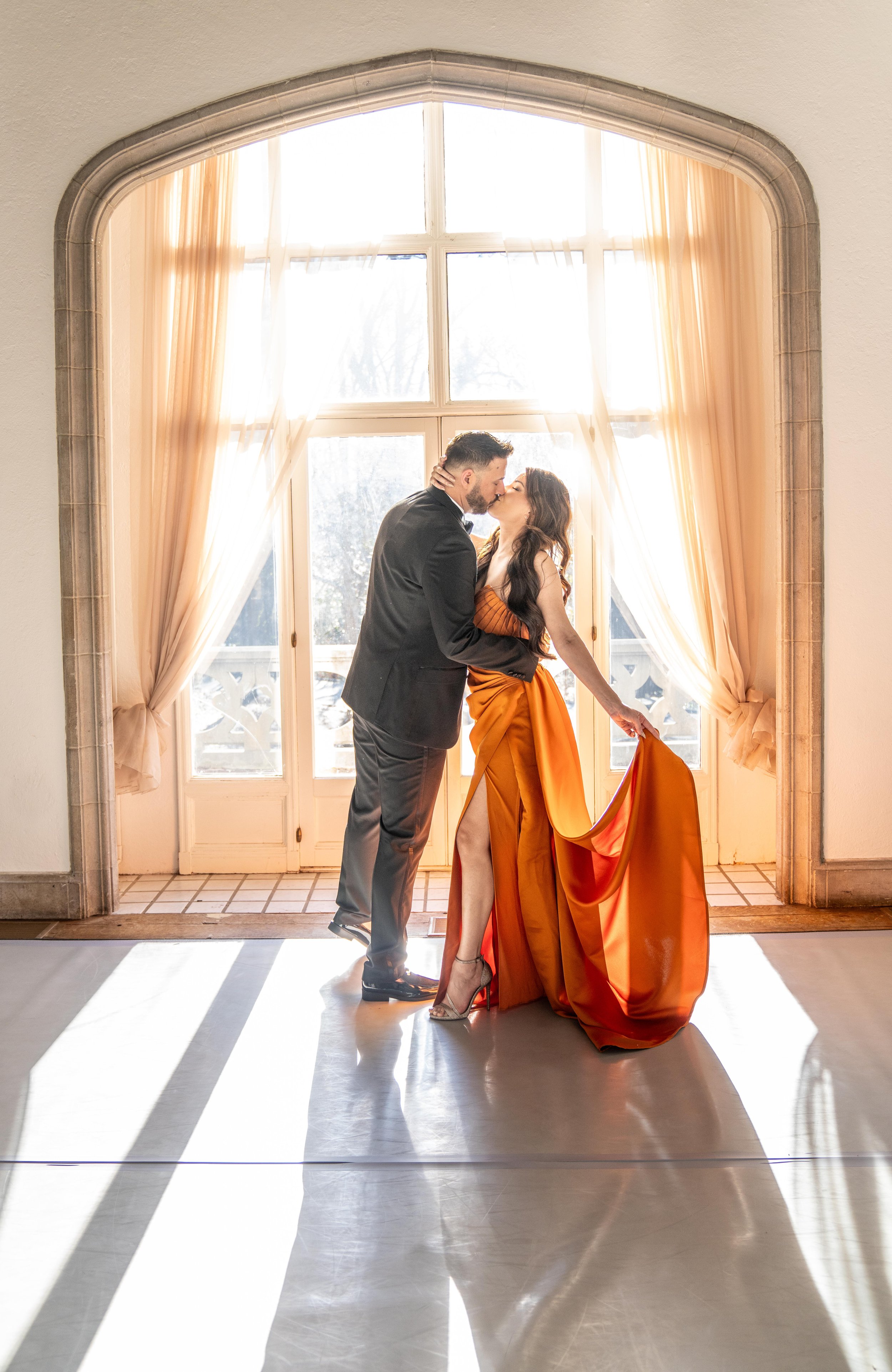 Photography by the Atlanta's Best Wedding Photographers at AtlantaArtisticWeddings capture the Candid and Intimate Moments with a Photo Documentary Style by masterning lighting and the love between a couple in a documentary style photography and Boll