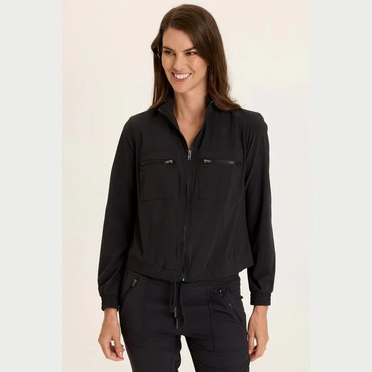 The quinn active bomber jacket in black by Wearables