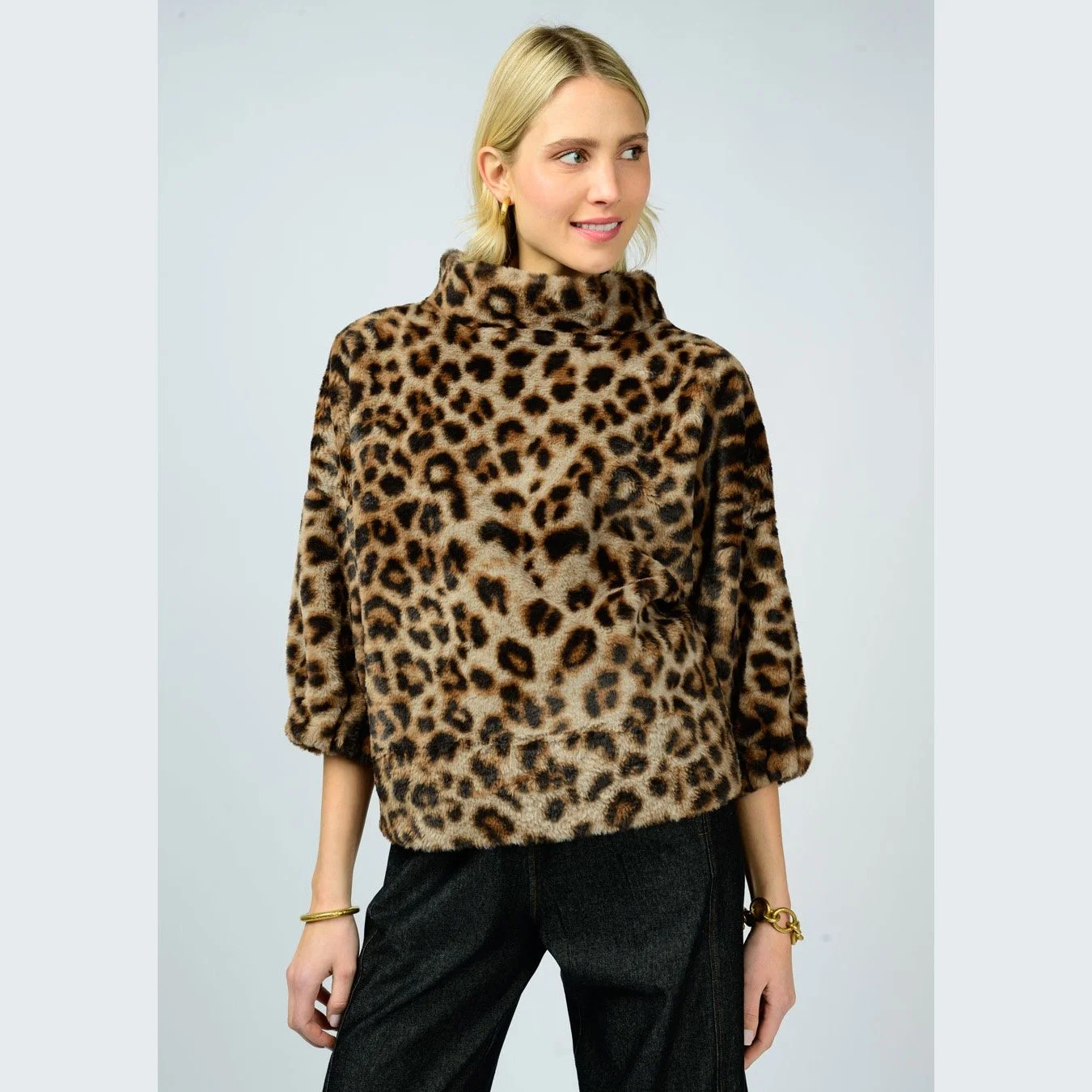Ivy-Jane-leopard-fur-popover-brown-03.jpg