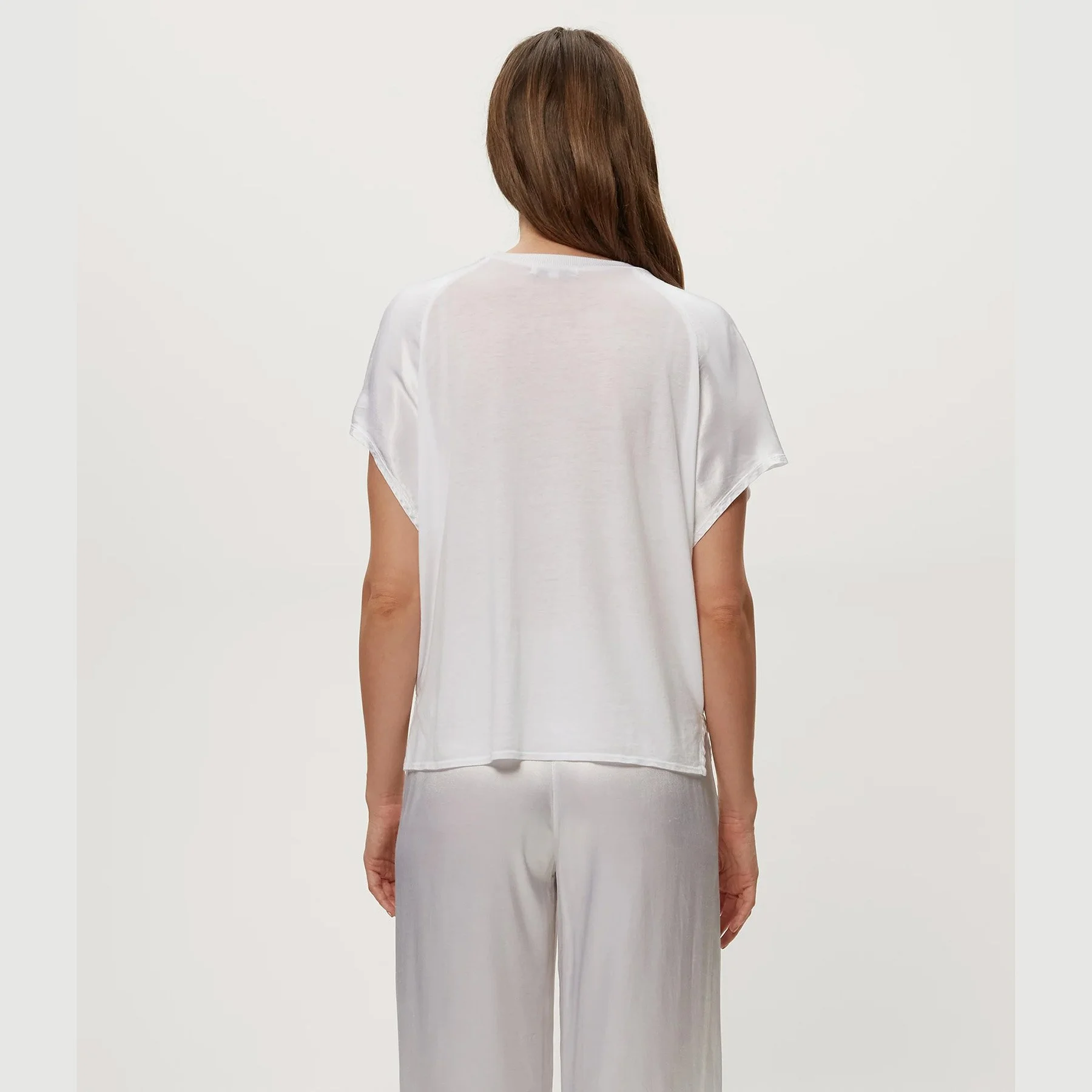 Michael-Stars-flow-satin-tee-white-04.jpg
